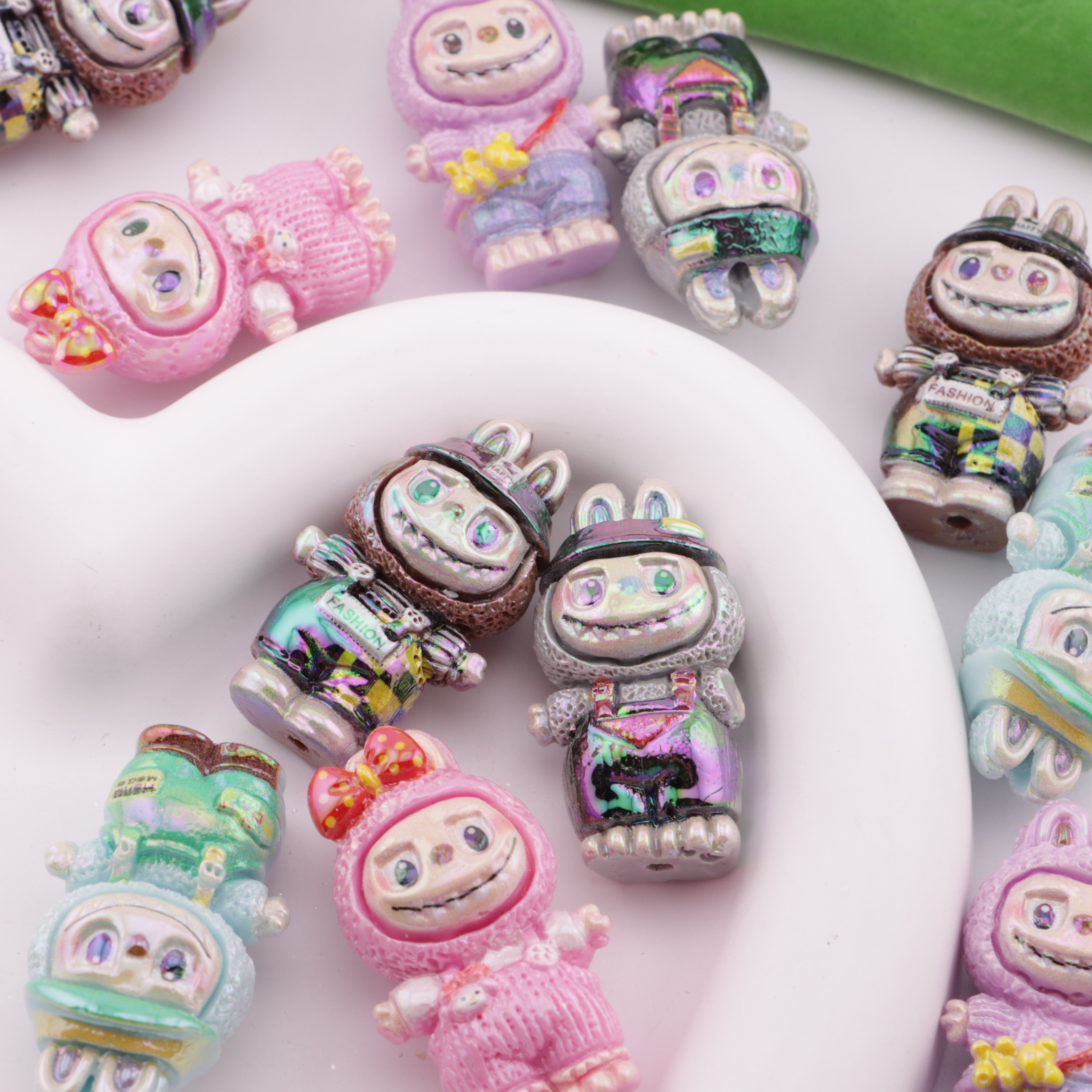 FS6361- 3D Stereoscopic Labubu Resin Beads