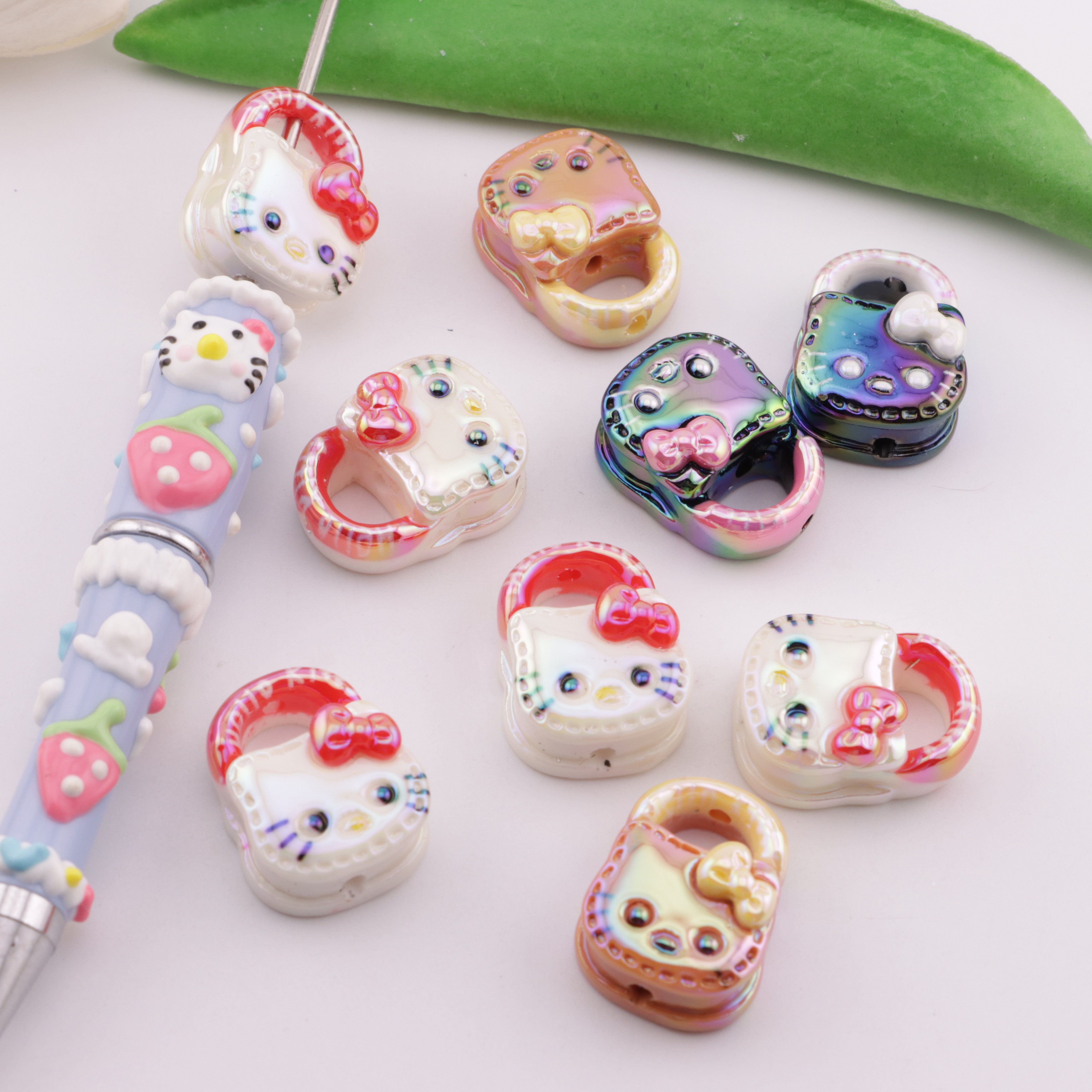 FS6360- 22×17×10 Mm HK Resin Beads Through-Hole