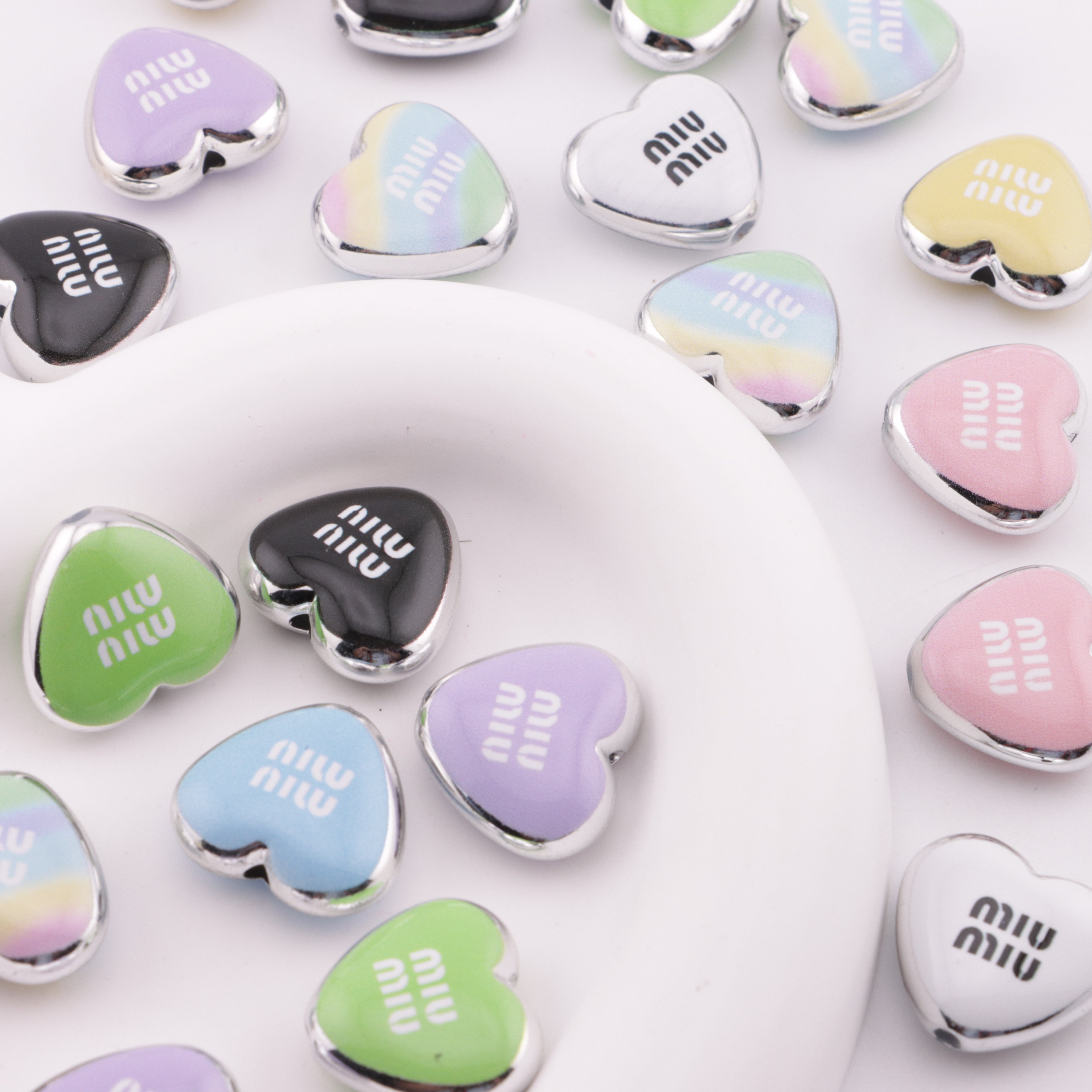 FS6327- Miu Love Acrylic Beads Zoe's DIY Shop