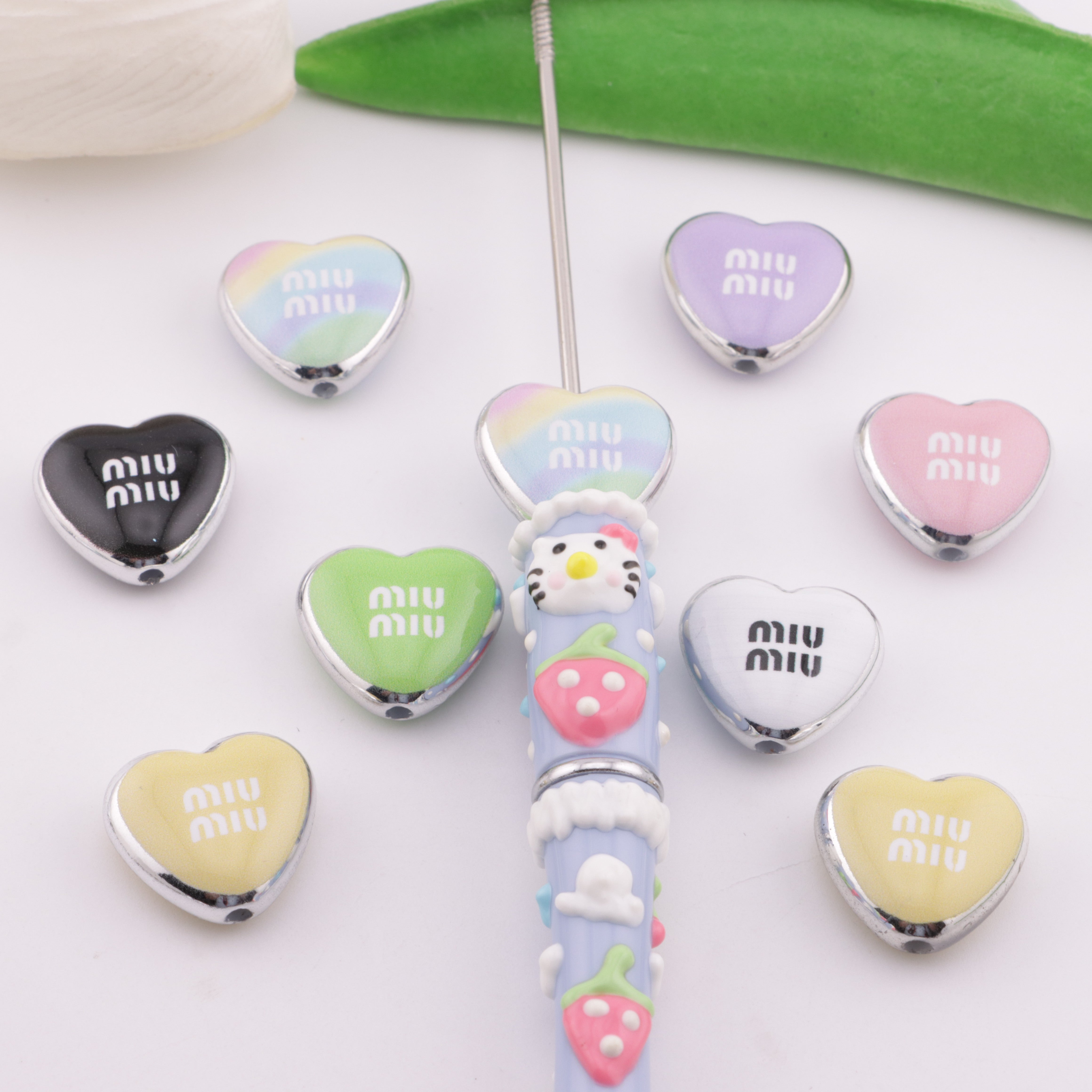 FS6327- Miu Love Acrylic Beads Zoe's DIY Shop