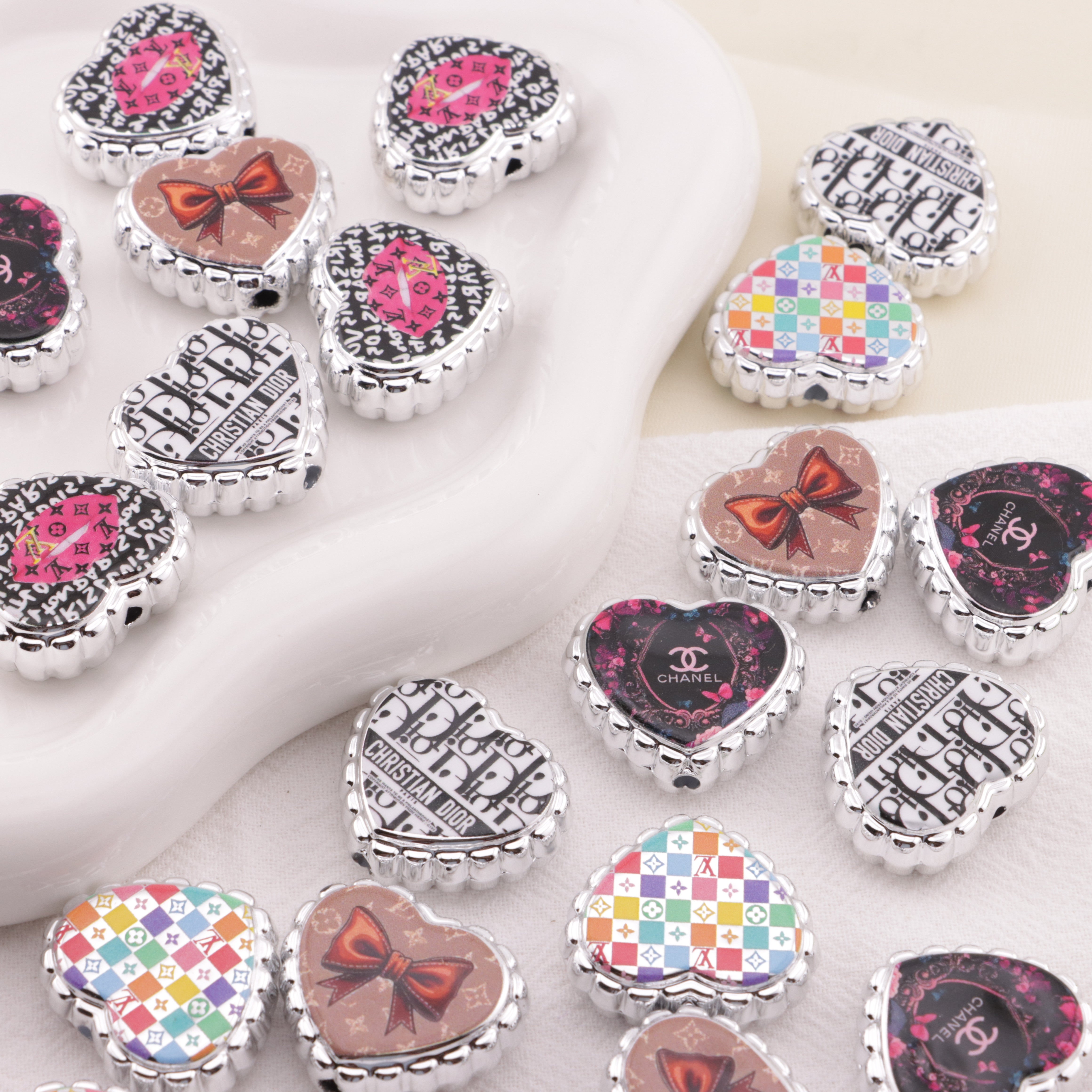 FS6435- Approximately 20Mm Large Brand Love Acrylic Beads Zoe's DIY Shop