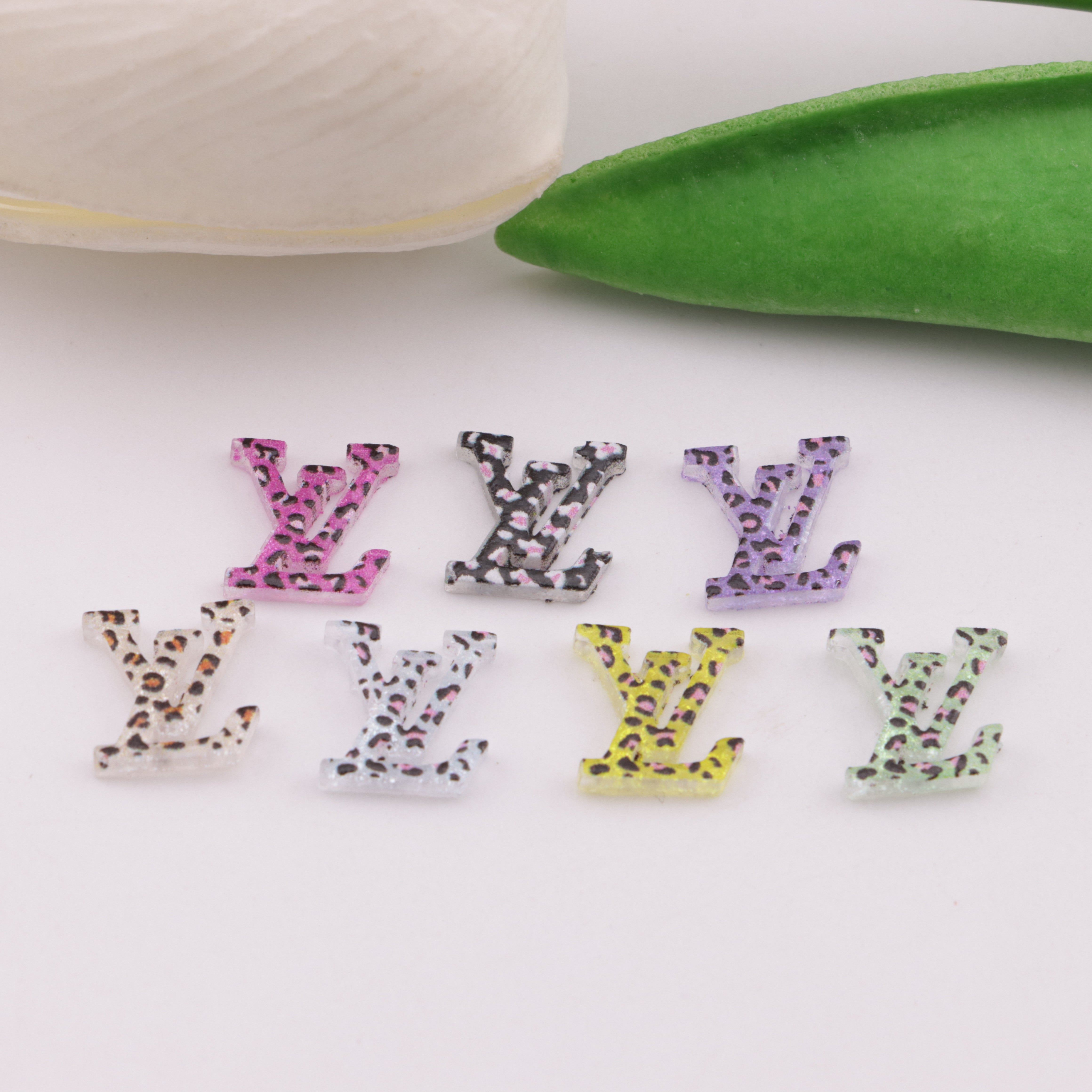 FS6442- 9.5×10mm LV Colourful Leopard Charms LV Leopard Print Patch Zoe's DIY Shop