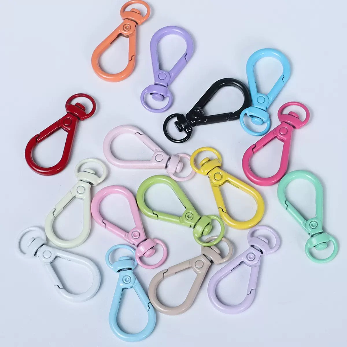 FS10176-Approximately 37×13×8mm Random Mixed Color Keychain