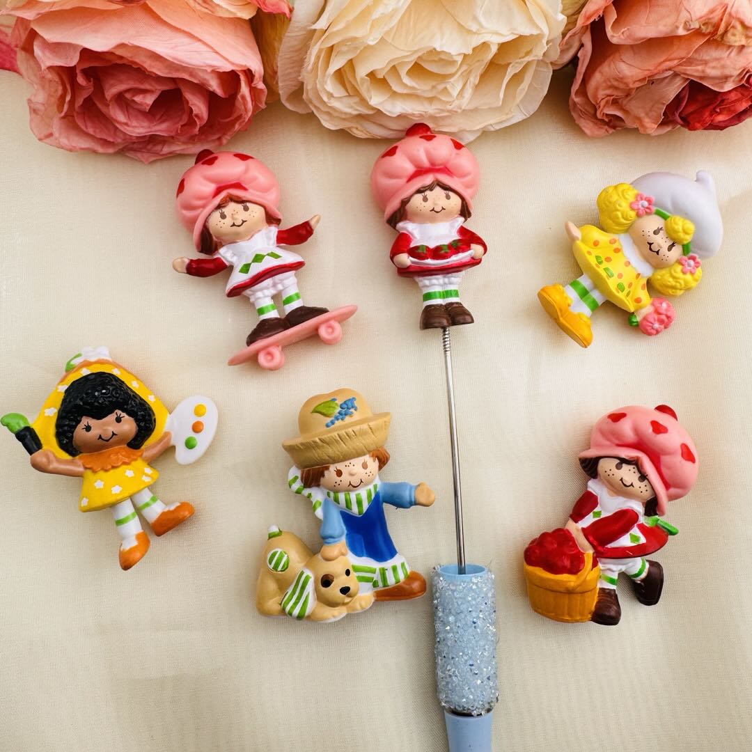 FS10177-Strawberry Girl Pen Cap