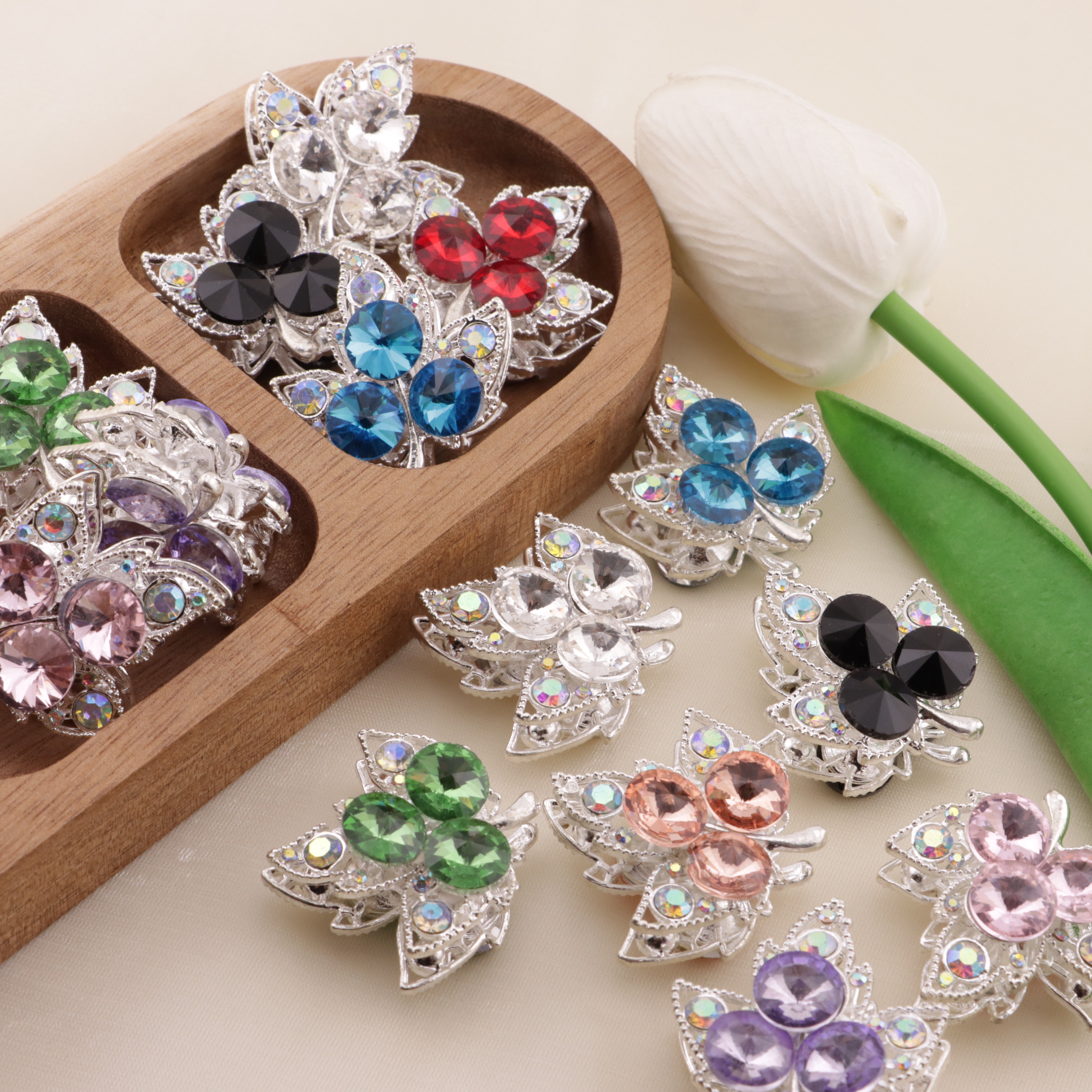 FS6487- Approximately 3.4×3.1×1.8Cm Double-Sided Three-Dimensional Maple Leaf Alloy Beads Zoe's DIY Shop