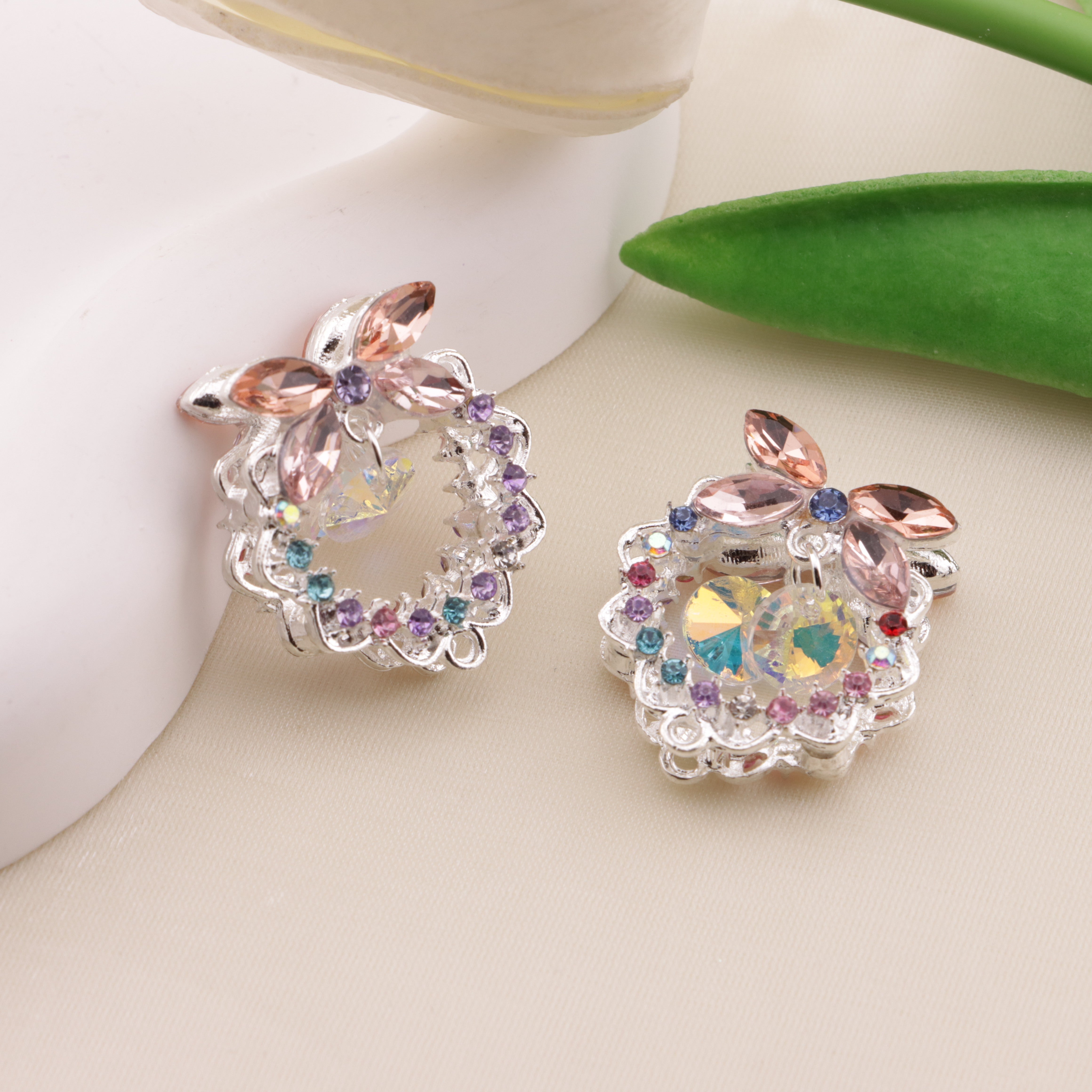 FS6491- Approximately 24×26×18mm Double-Sided Heavy Industry Wreath Alloy Beads Zoe's DIY Shop