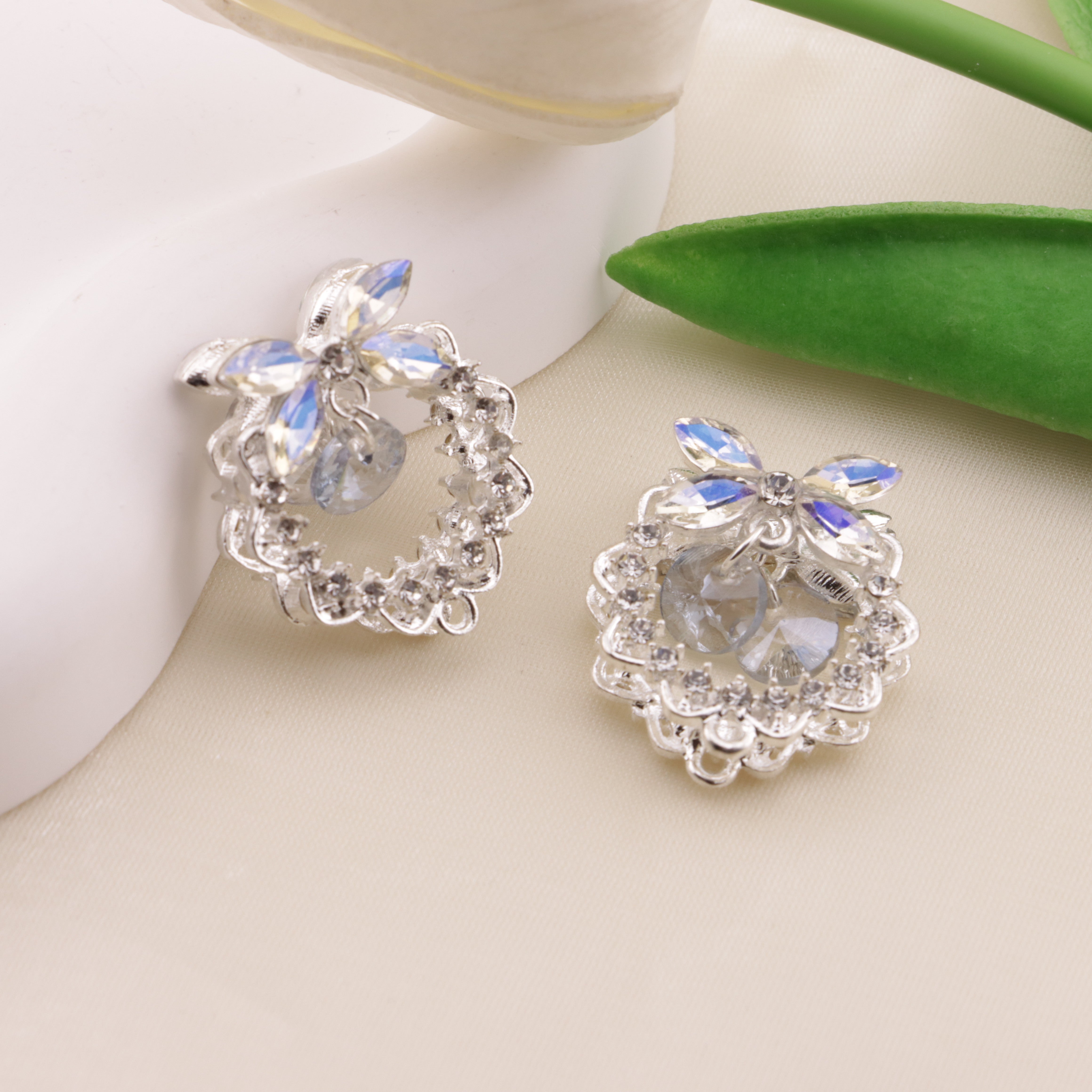 FS6491- Approximately 24×26×18mm Double-Sided Heavy Industry Wreath Alloy Beads Zoe's DIY Shop