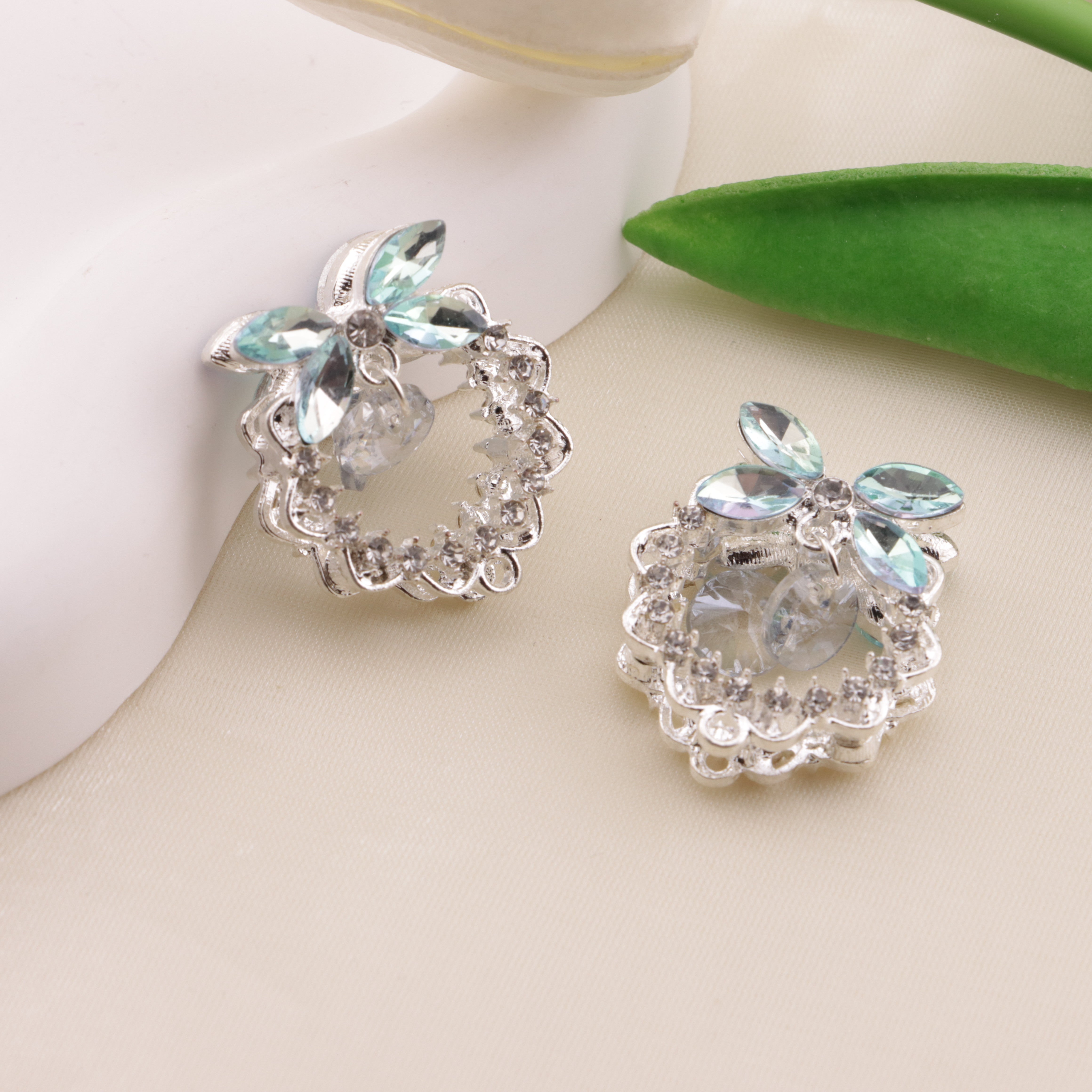 FS6491- Approximately 24×26×18mm Double-Sided Heavy Industry Wreath Alloy Beads Zoe's DIY Shop