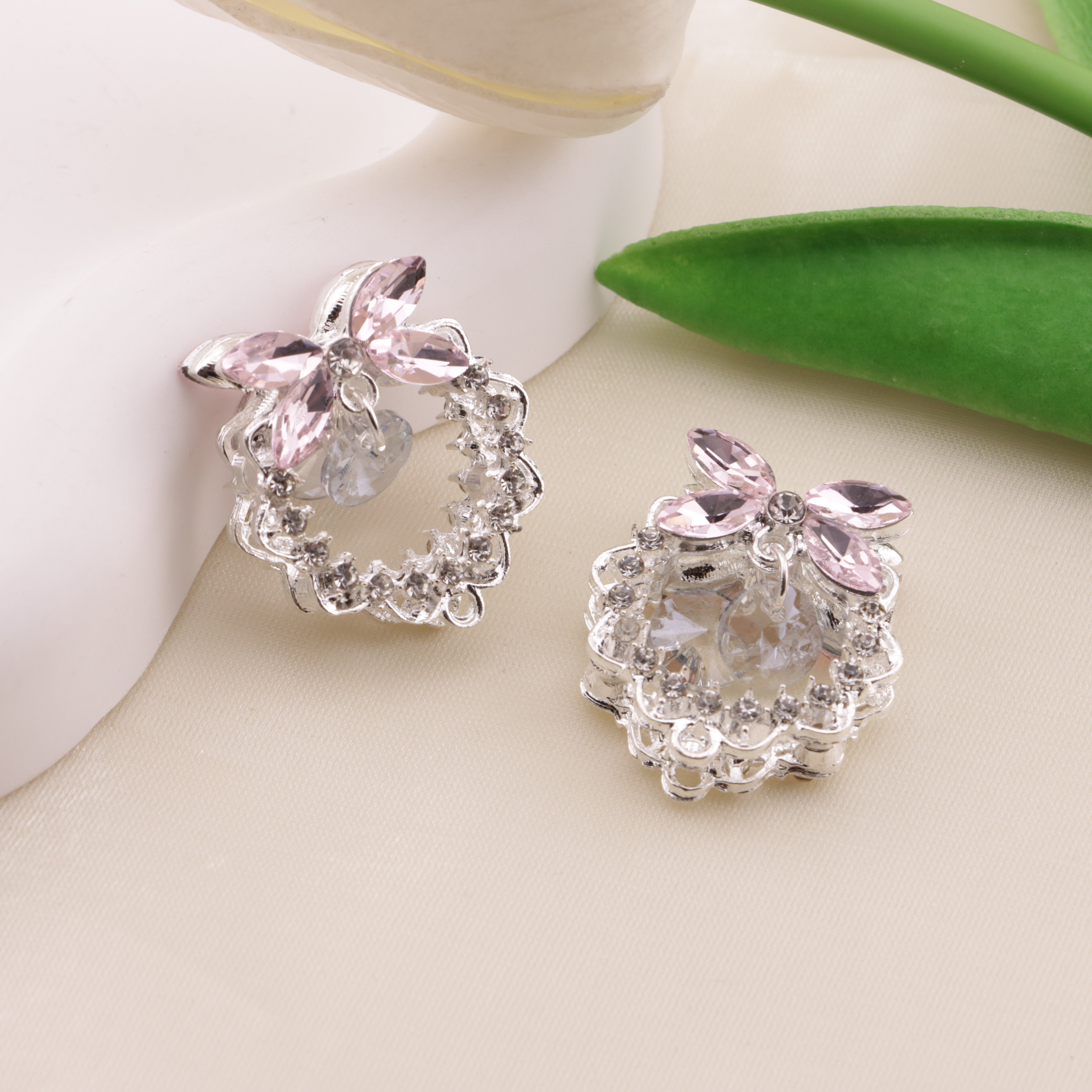 FS6491- Approximately 24×26×18mm Double-Sided Heavy Industry Wreath Alloy Beads Zoe's DIY Shop