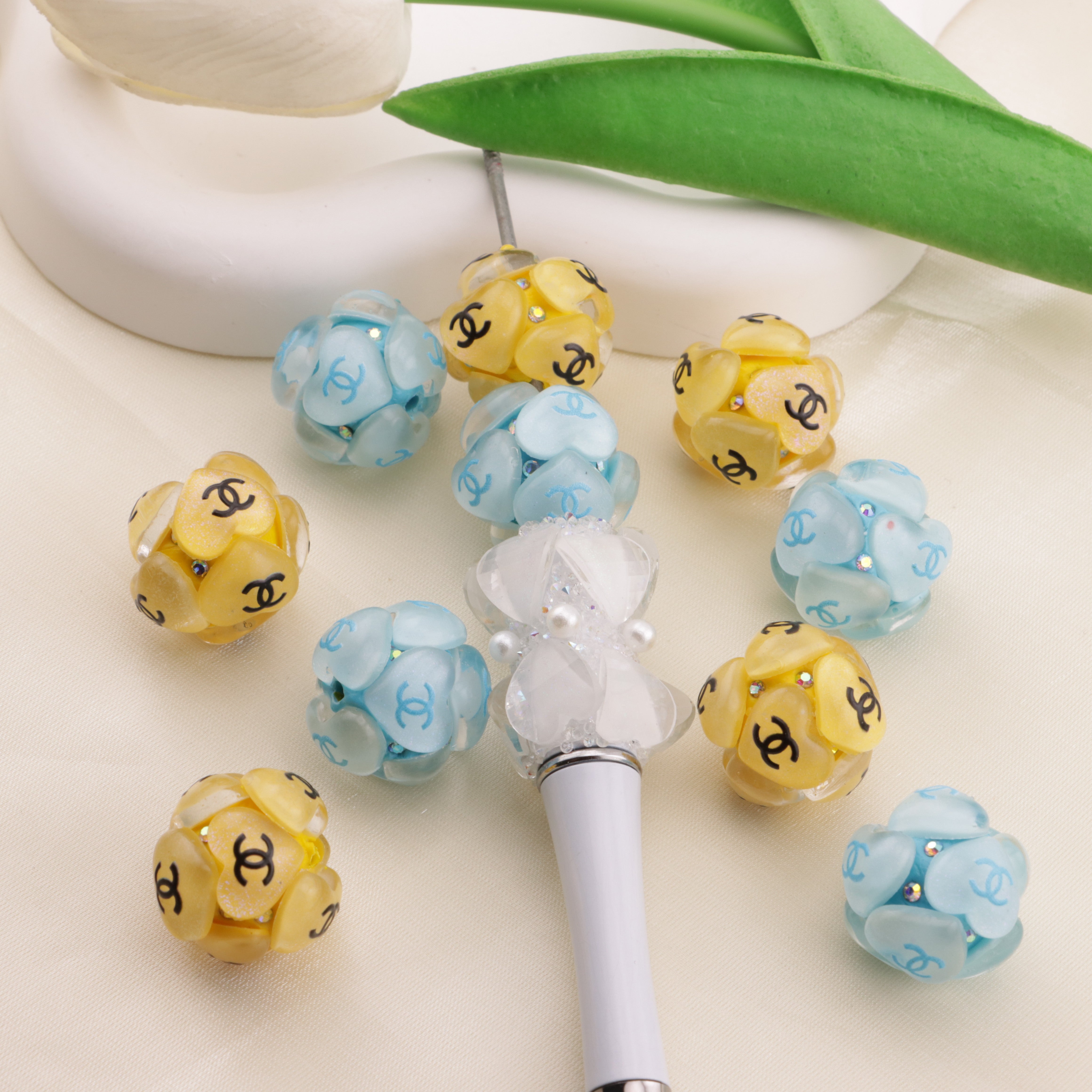 FS6495- About 20mm Double C Ceramic Clay Beads Zoe's DIY Shop