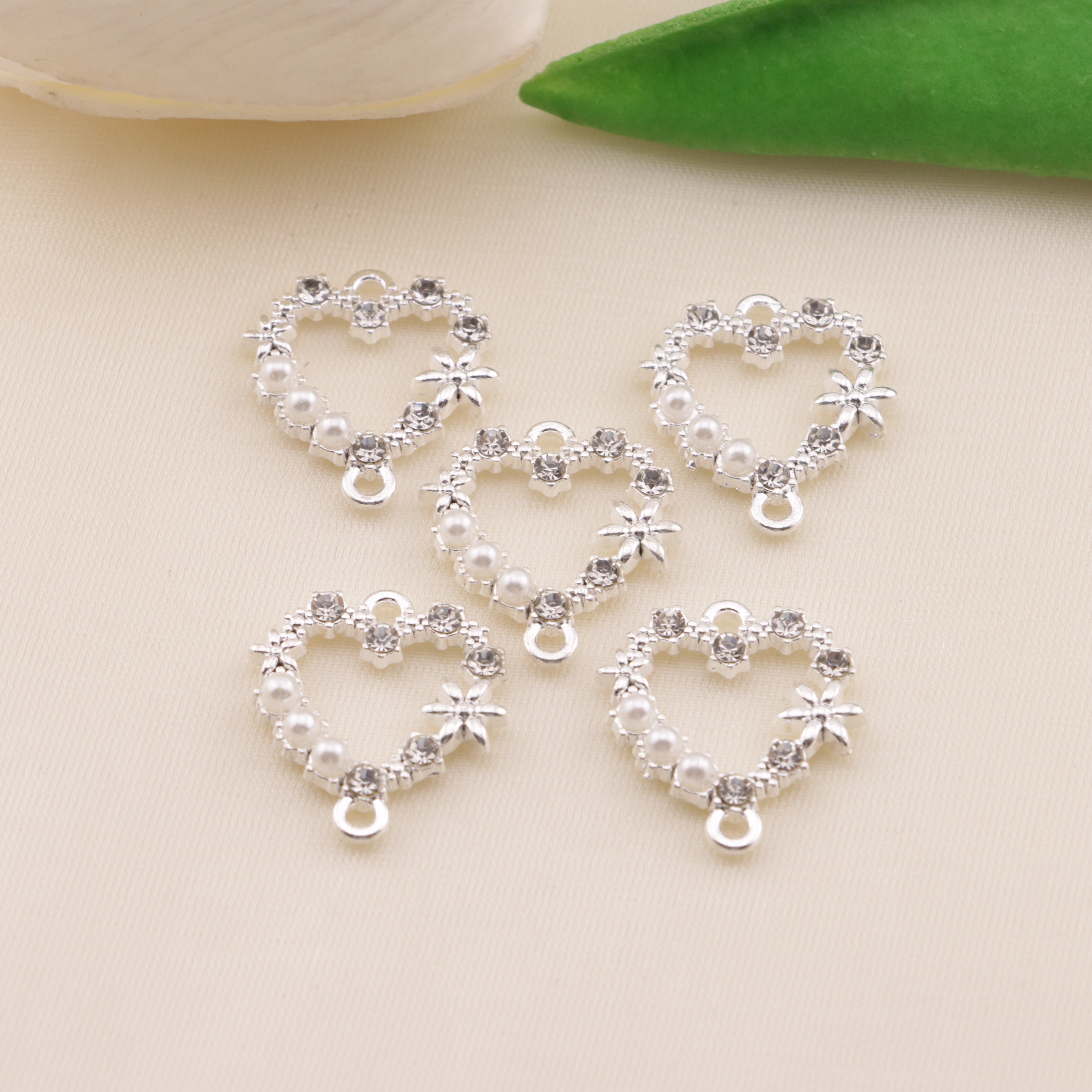 FS6550- 18×19Mm Double-Hole Metal Hollow-Out Love Heart Double Hanging Hole Metal Hollow Out Love Heart Zoe's DIY Shop
