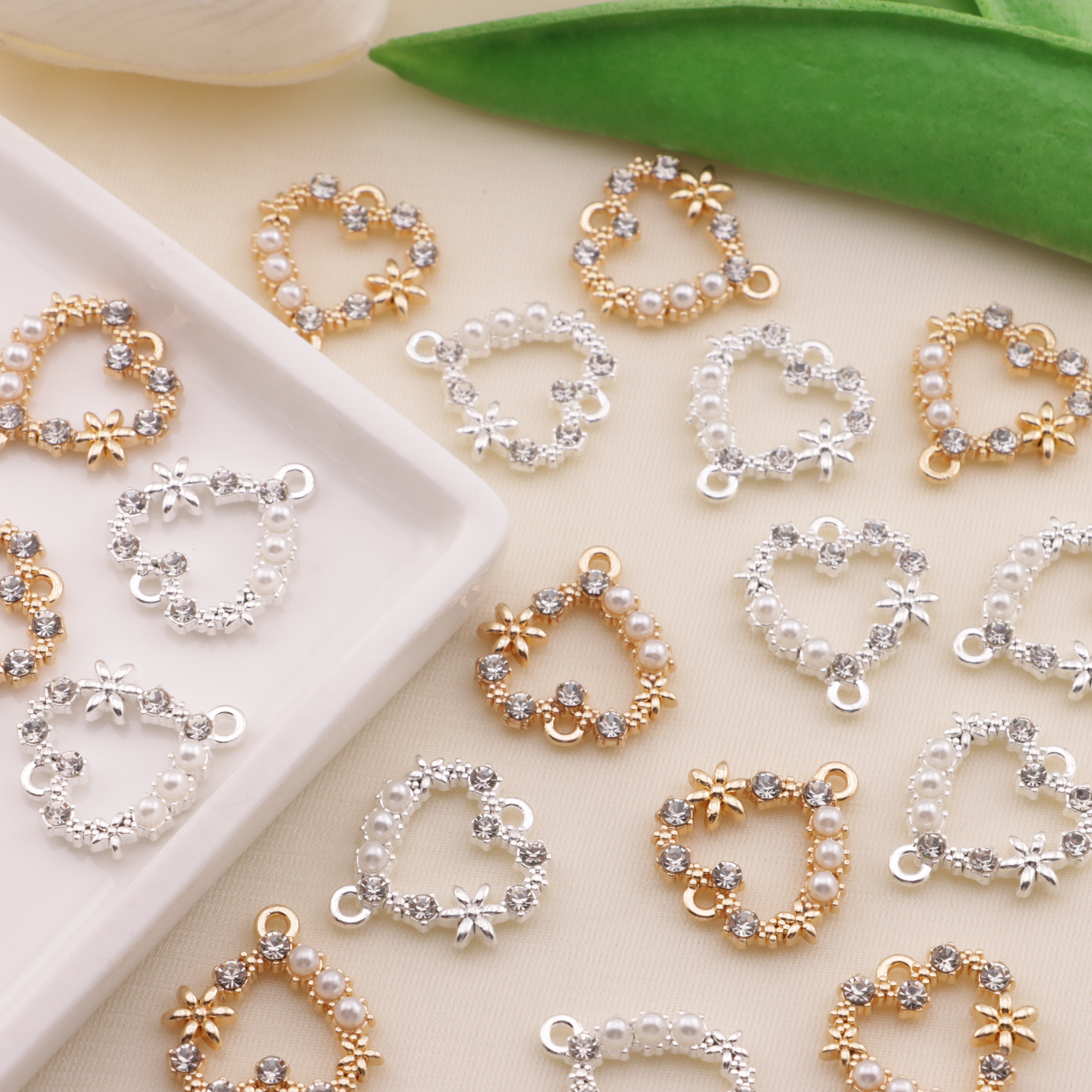 FS6550- 18×19Mm Double-Hole Metal Hollow-Out Love Heart Double Hanging Hole Metal Hollow Out Love Heart Zoe's DIY Shop