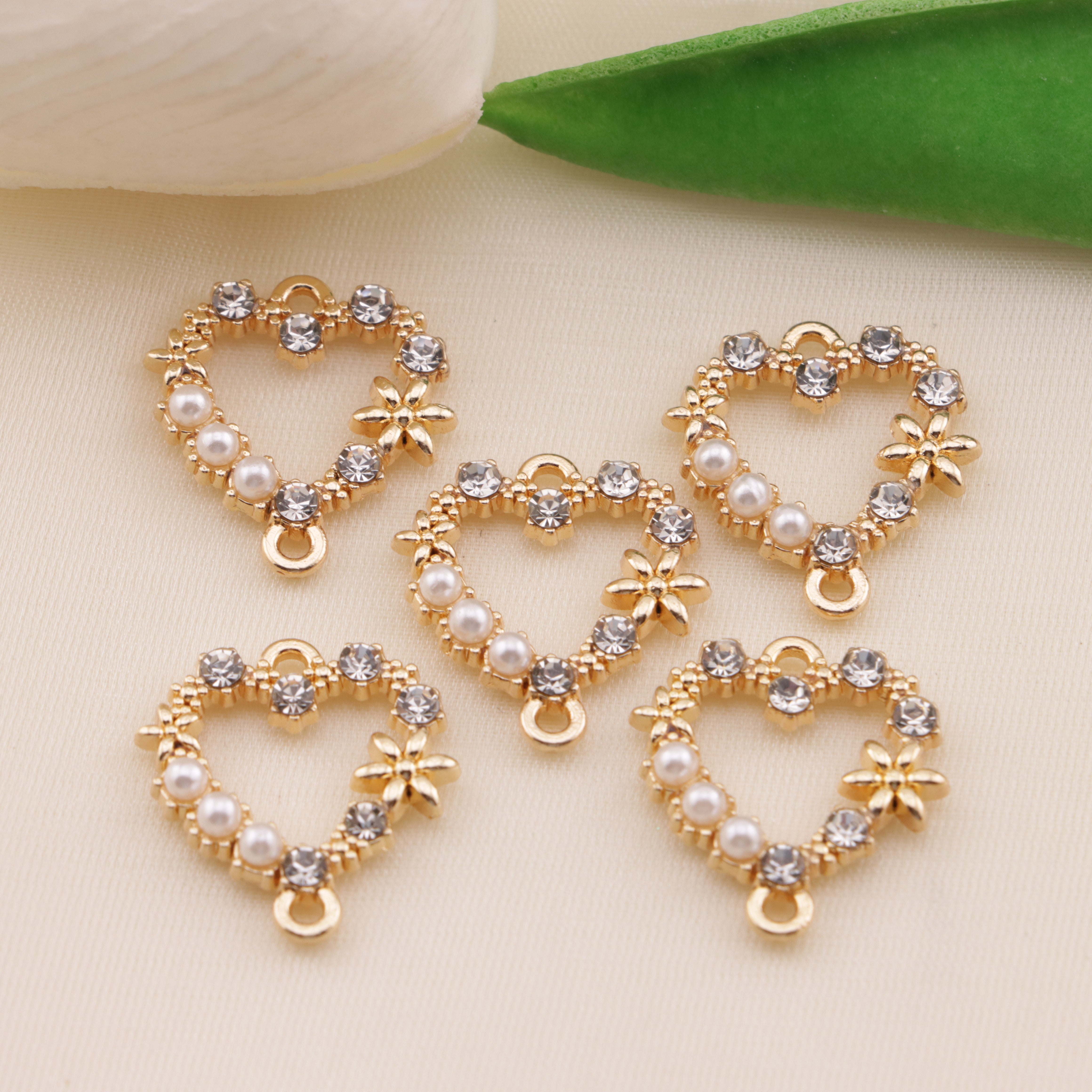 FS6550- 18×19Mm Double-Hole Metal Hollow-Out Love Heart Double Hanging Hole Metal Hollow Out Love Heart Zoe's DIY Shop
