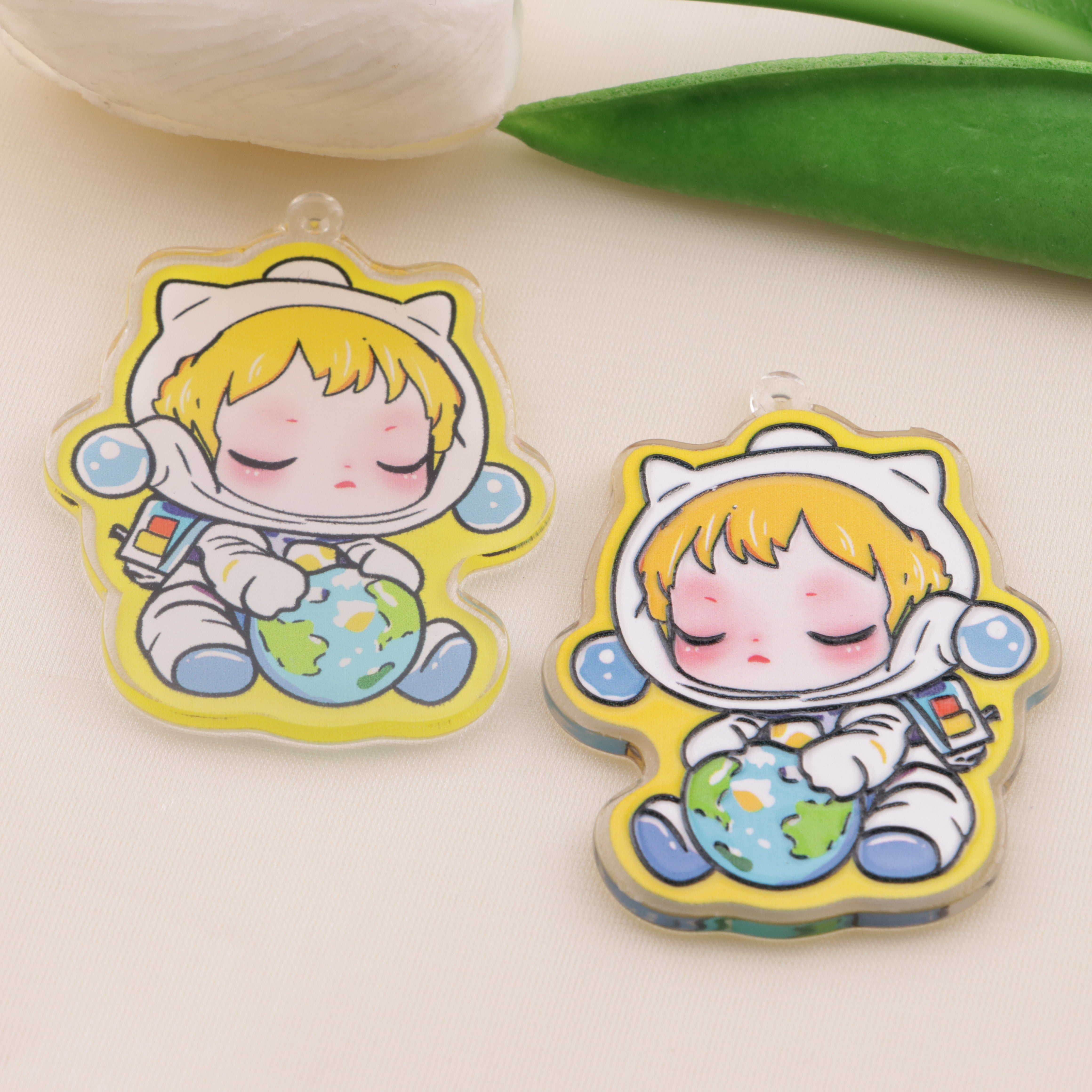 FS6557- SP Hugging The Earth Hanging Hole Acrylic Charms SP Hugging The Earth Hanging Hole Acrylic Pieces Zoe's DIY Shop