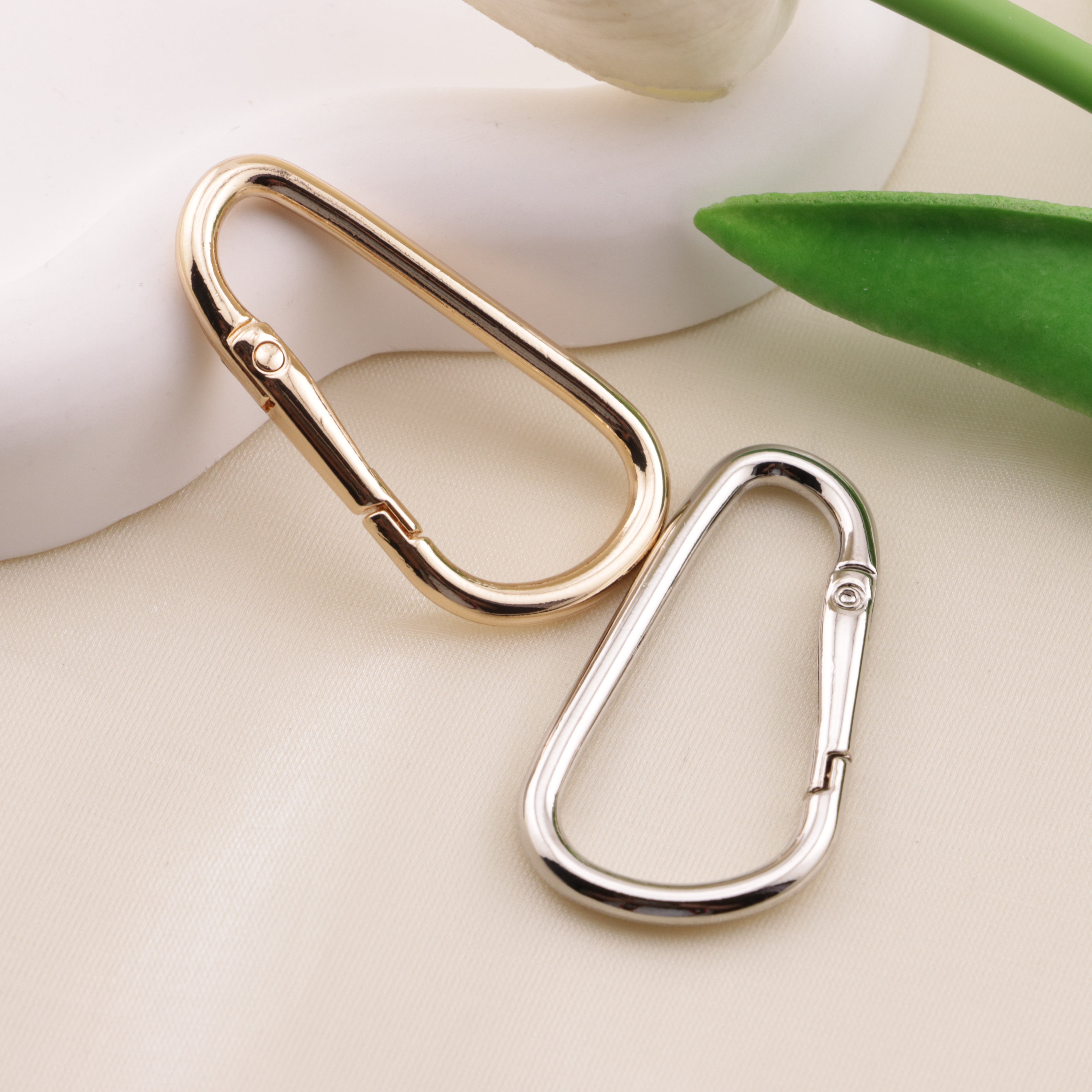 FS6578- 56*30Mm Big Size Gold Or Silver D-Shaped Keychain Ring Zoe's DIY Shop