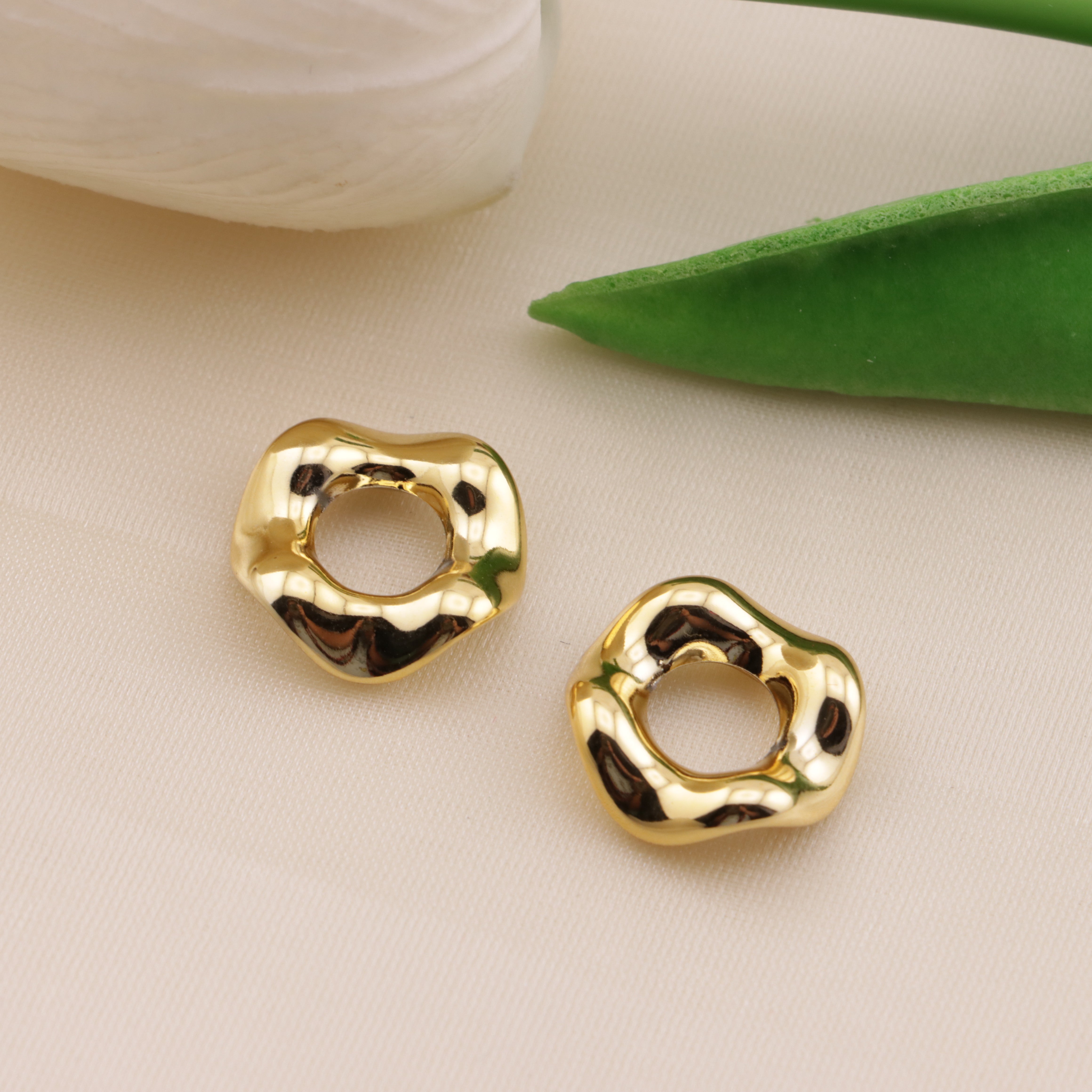 FS6577- 13mm  Gold-Plated Or Silver-Plated Wavy Spacer Beads Zoe's DIY Shop