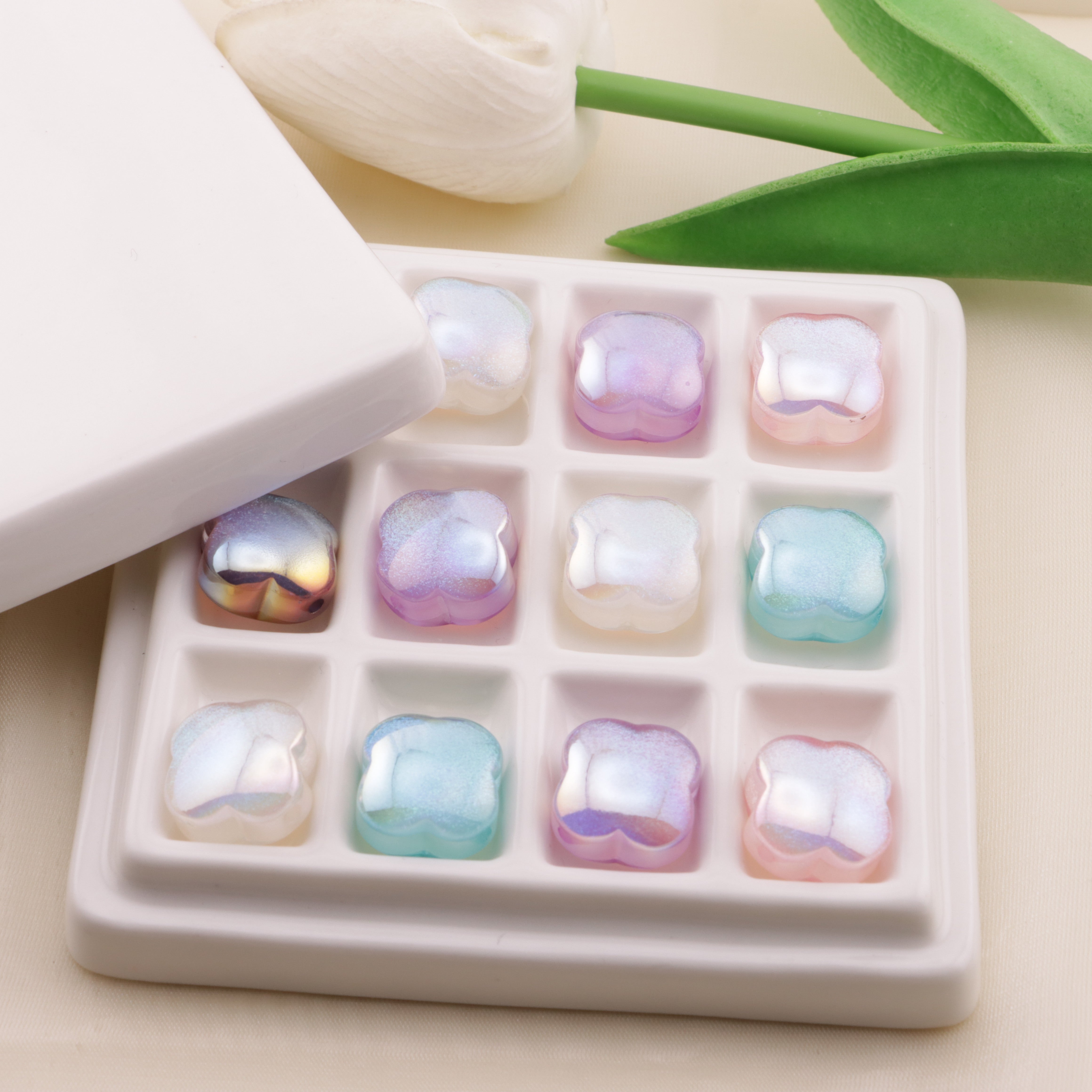 FS5723- 17mm Cat's Eye Fine Glitter Four - Leaf Clover Resin Beads Zoe's DIY Shop