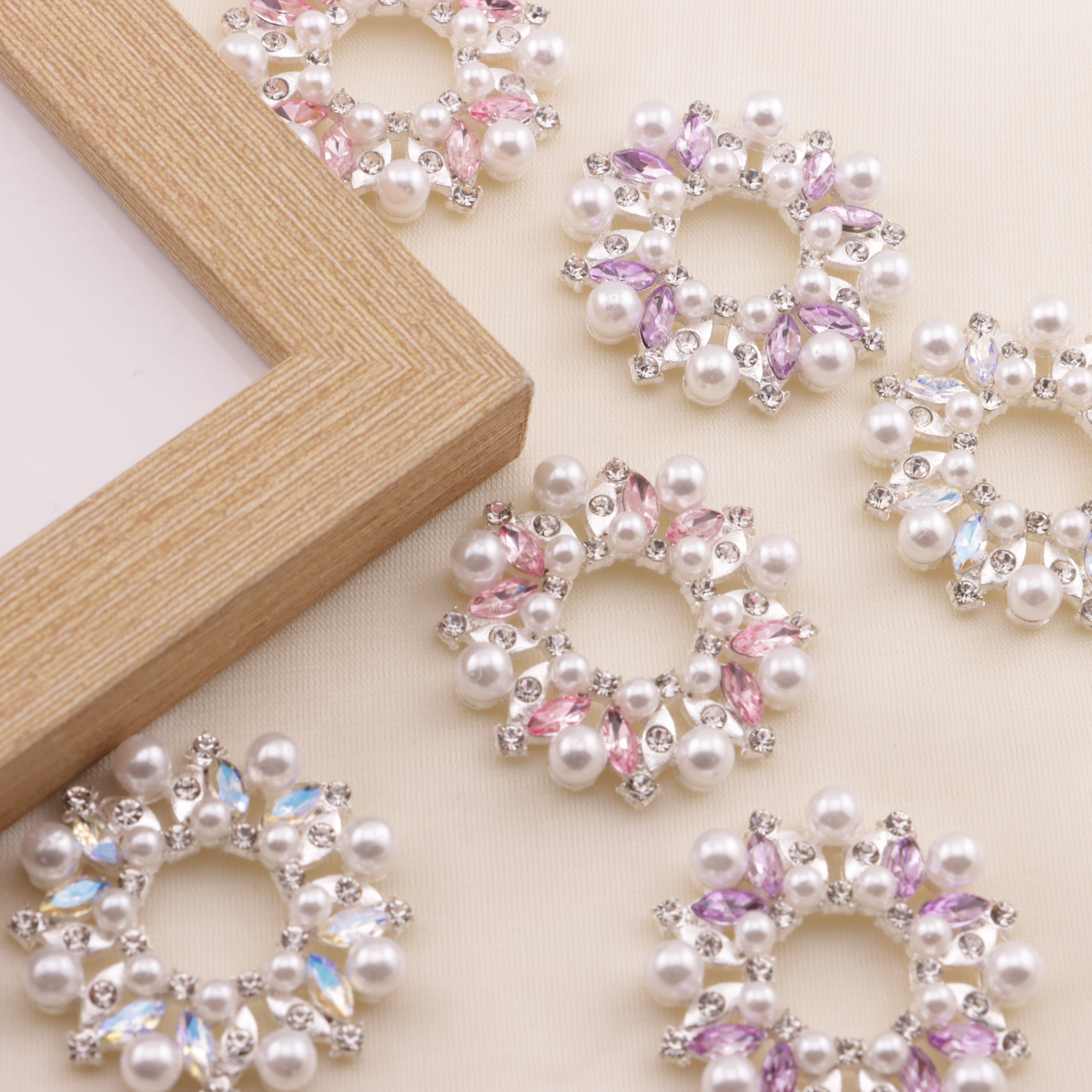 FS5267- 33mm Metal Round Flower Frame Charms Zoe's DIY Shop