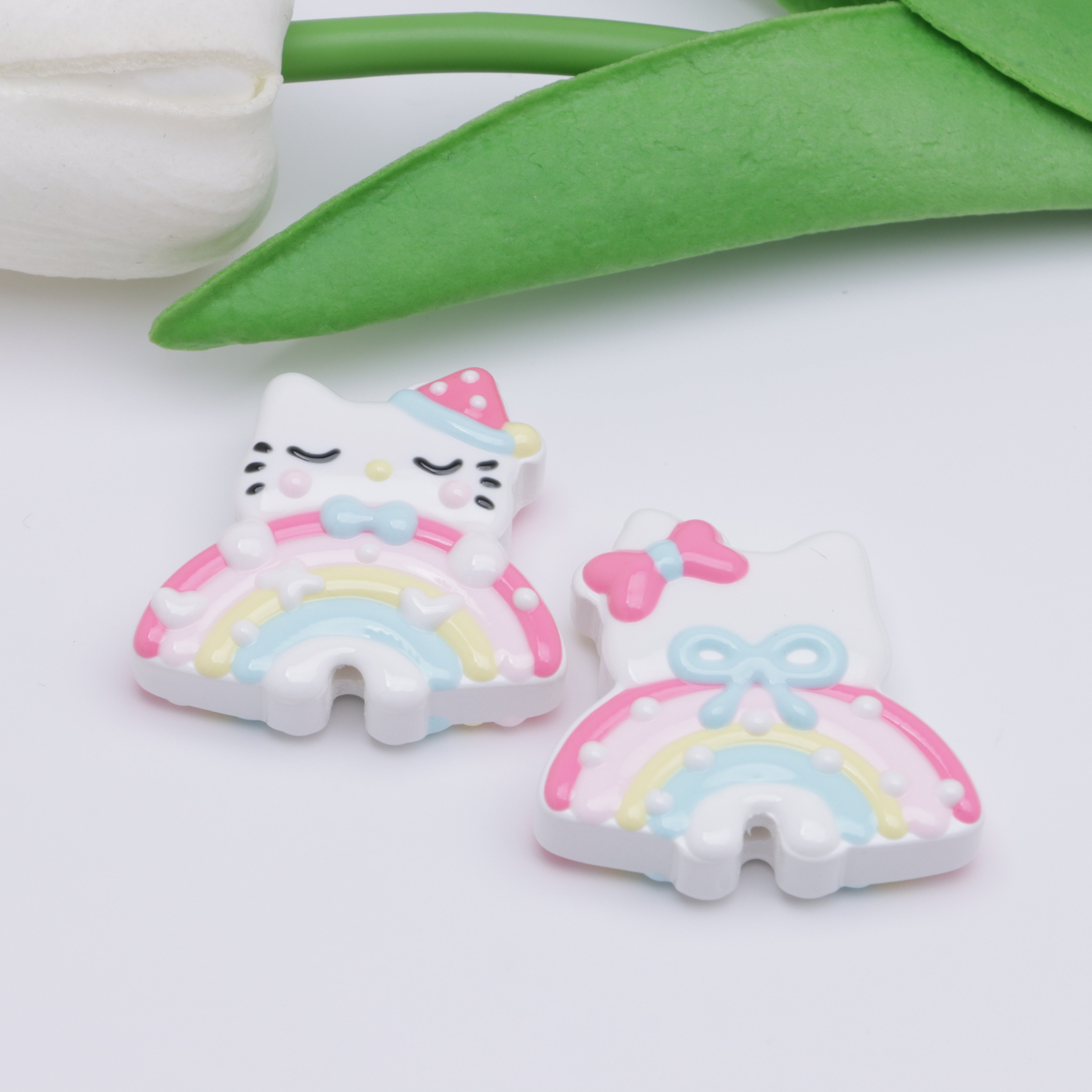 FS4497- HK Rainbow Hand - Painted Beads