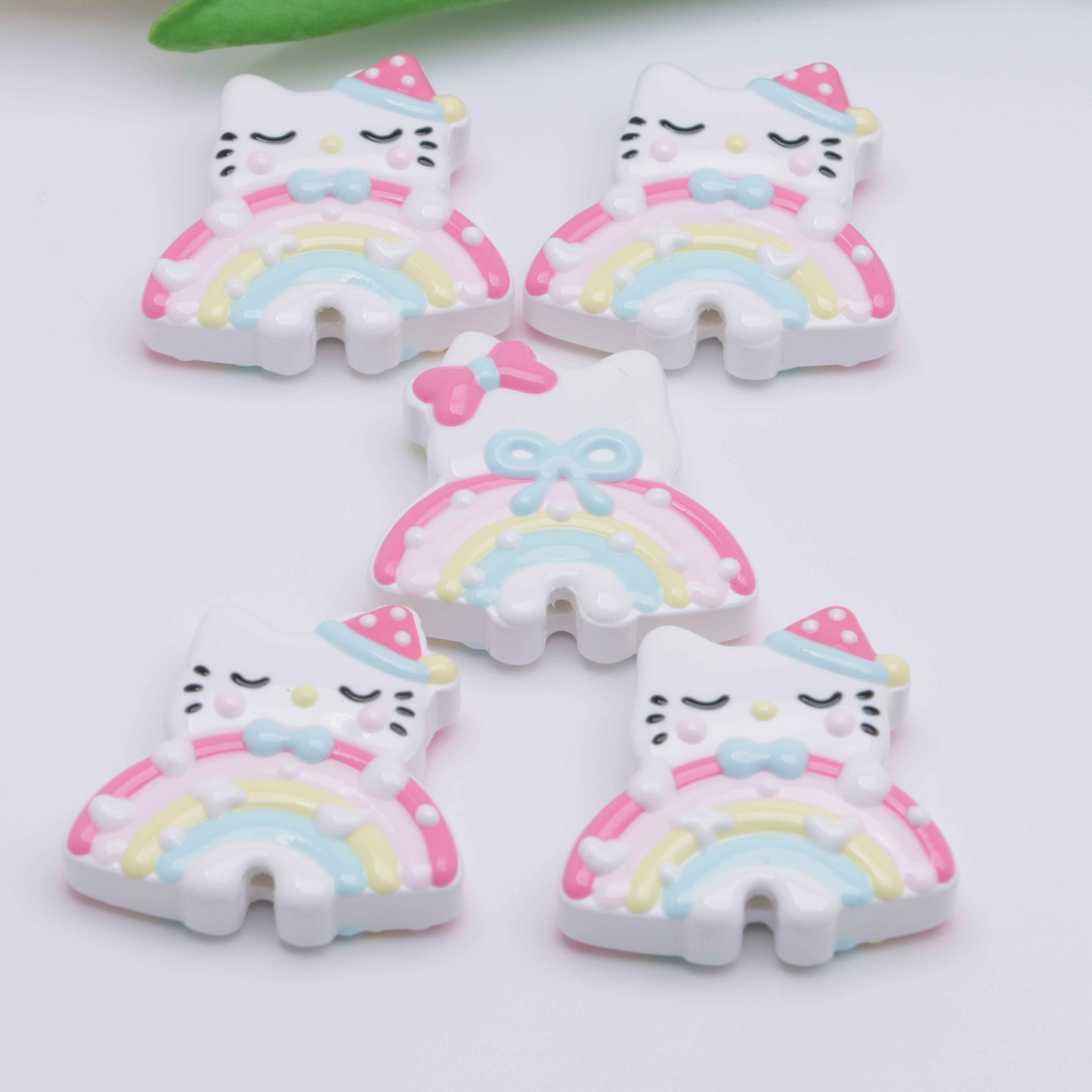 FS4497- HK Rainbow Hand - Painted Beads