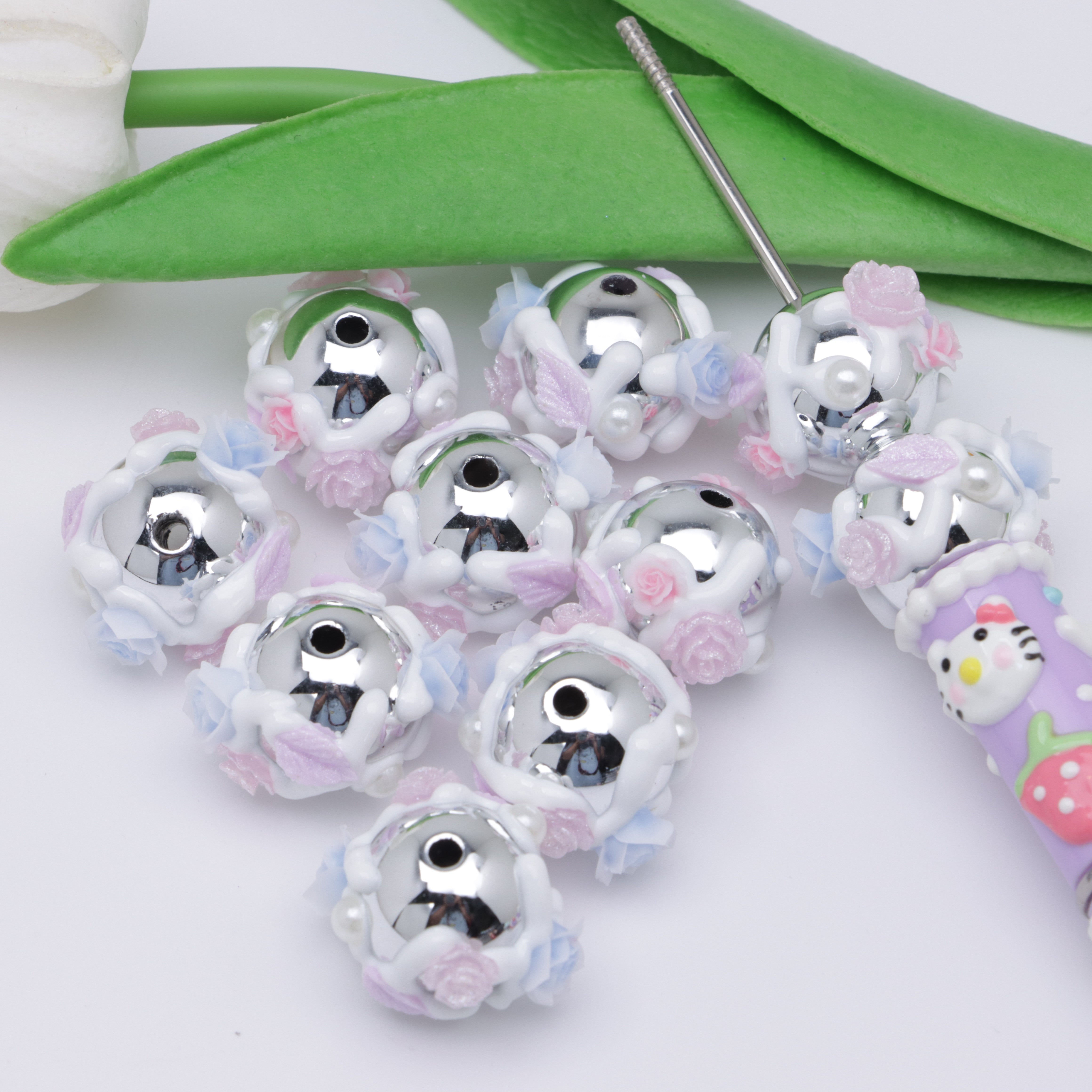 FS3496- 16Mm Silver Hand-Painted Beads