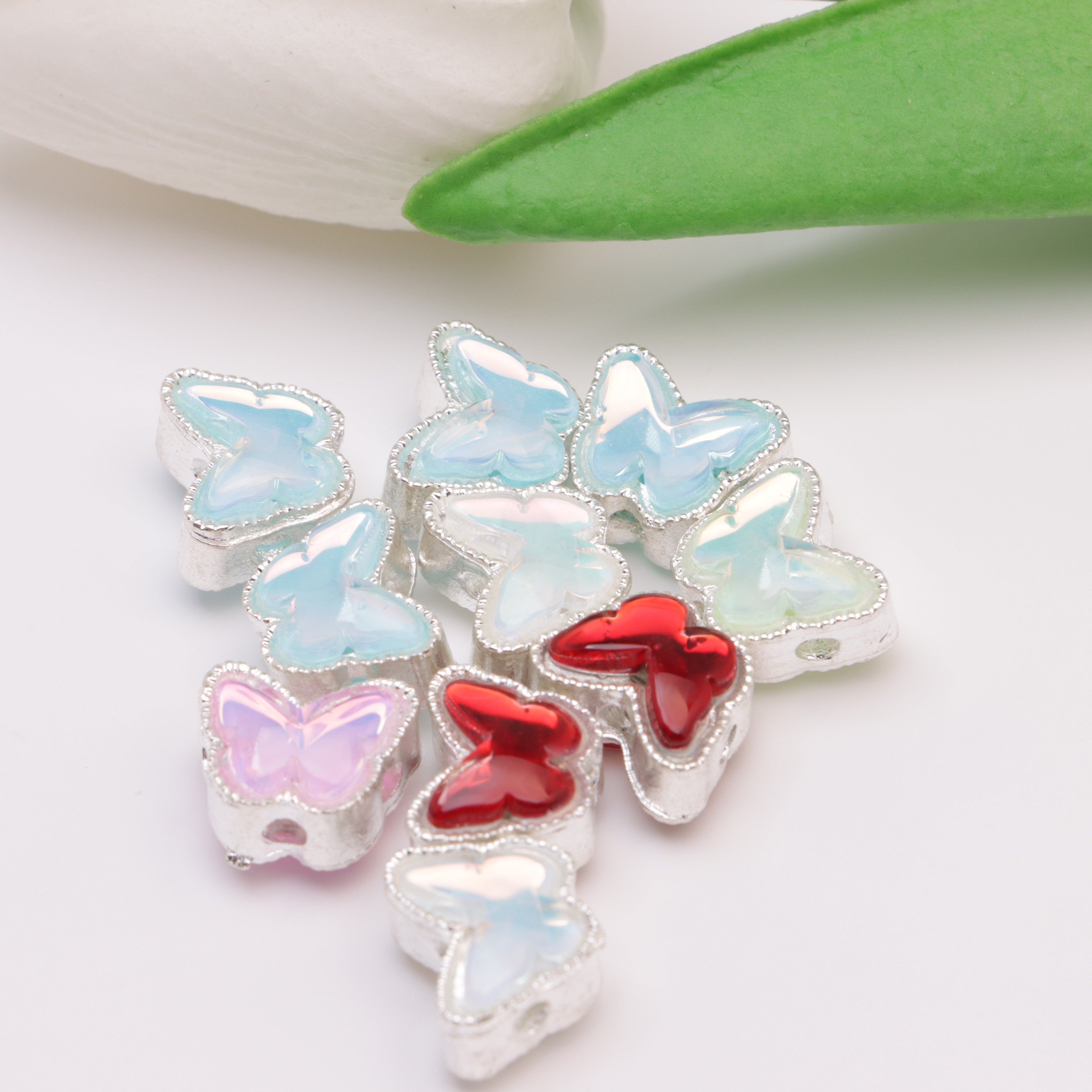 FS3461-10.5*13mm Double-Sided Three-Dimensional Butterfly Four-Pass Beads
