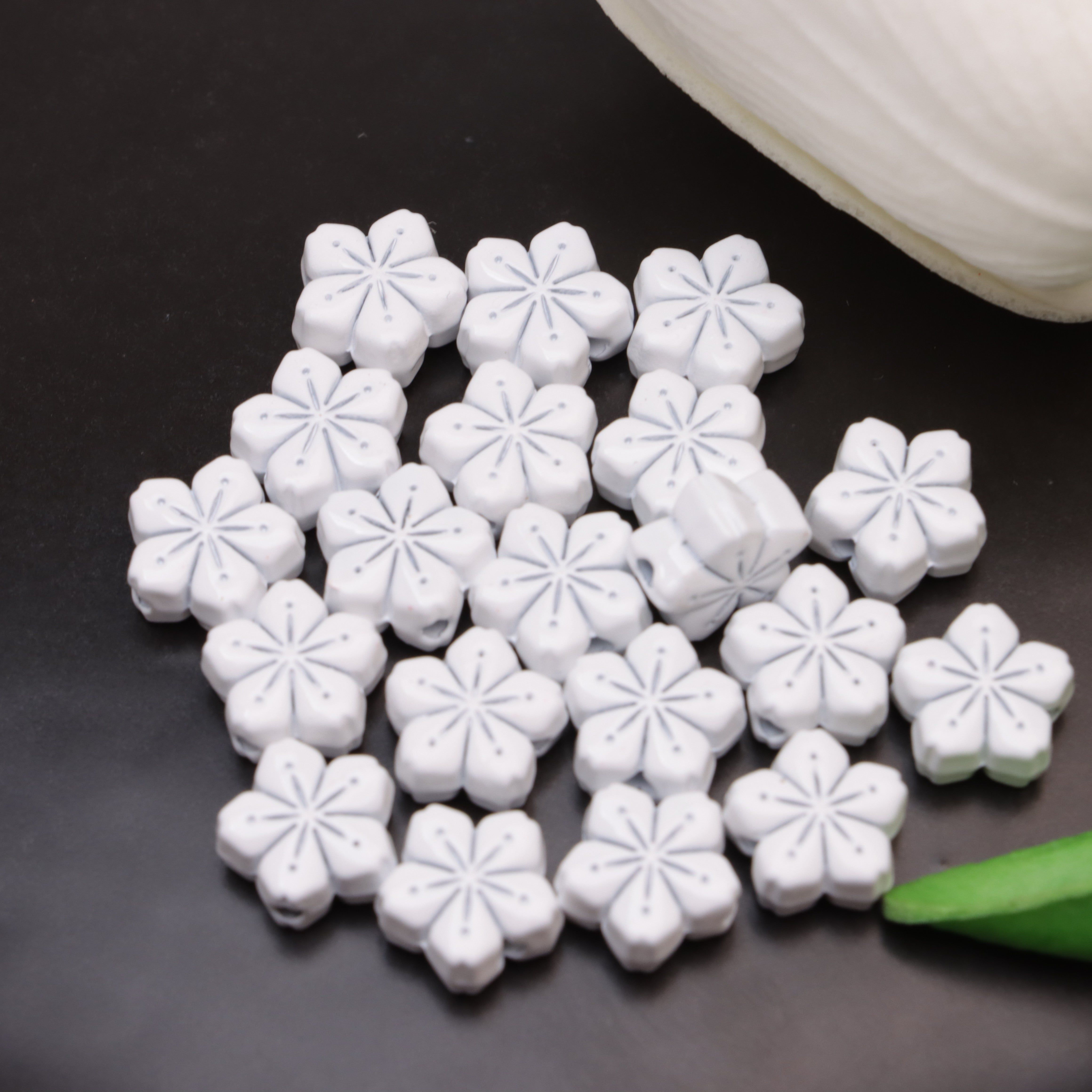 FS3220-10mm Flowers And Alloy Beads