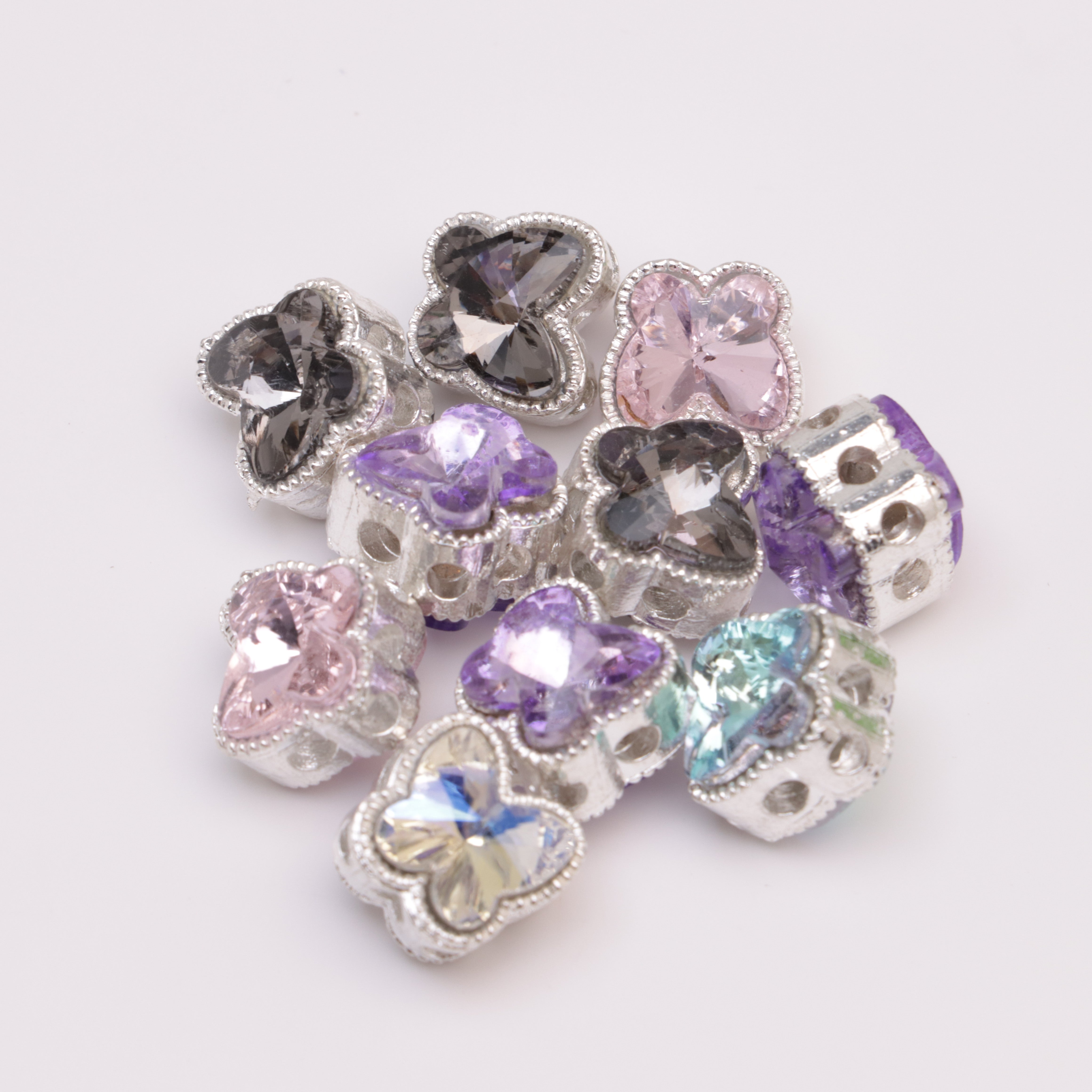 FS5612- 12*11.5Mm Alloy Diamond-Embedded Butterfly 8-Hole Beads