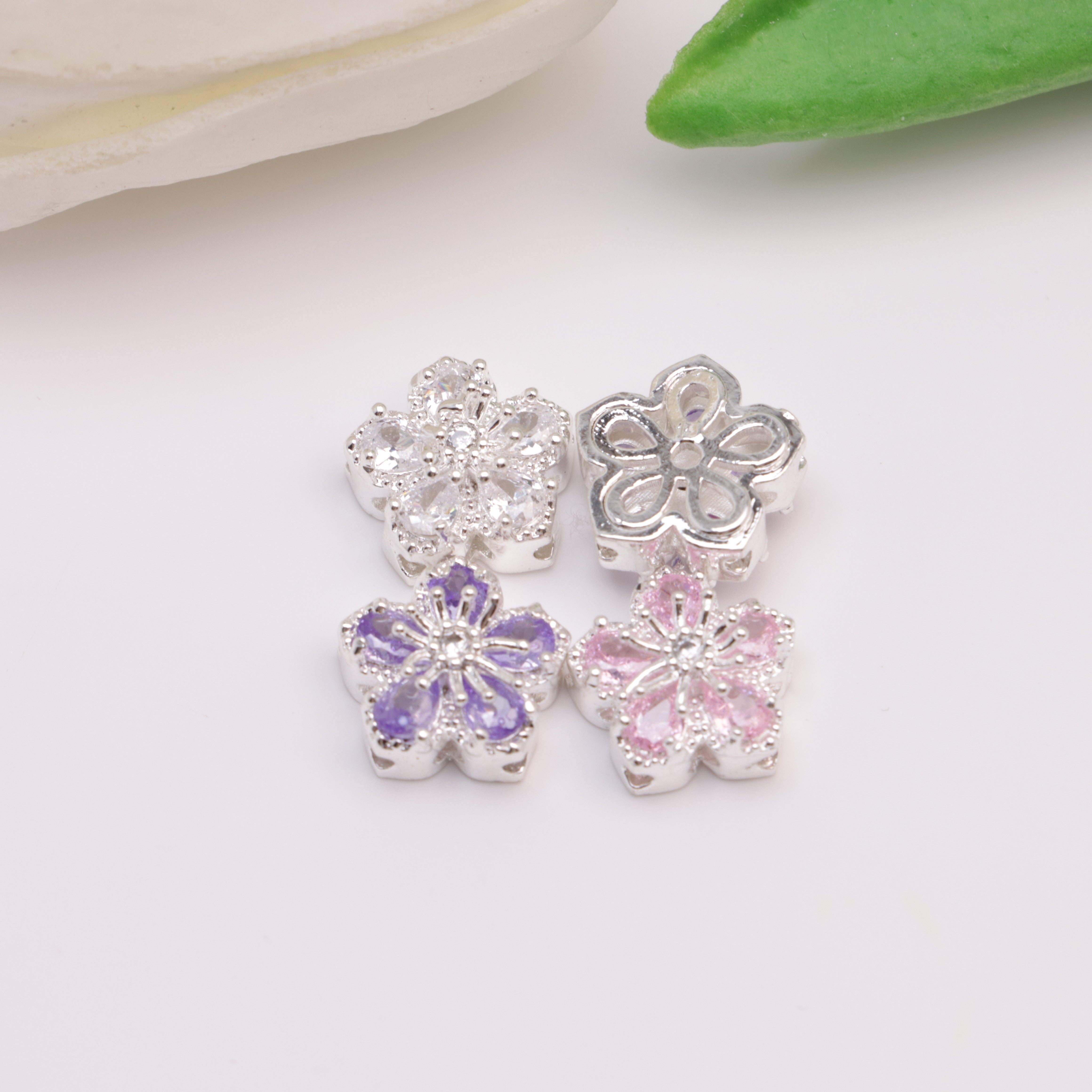 FS4475-12mm Plum Blossom Zircon Four-Way Beads, Zircon Diamond