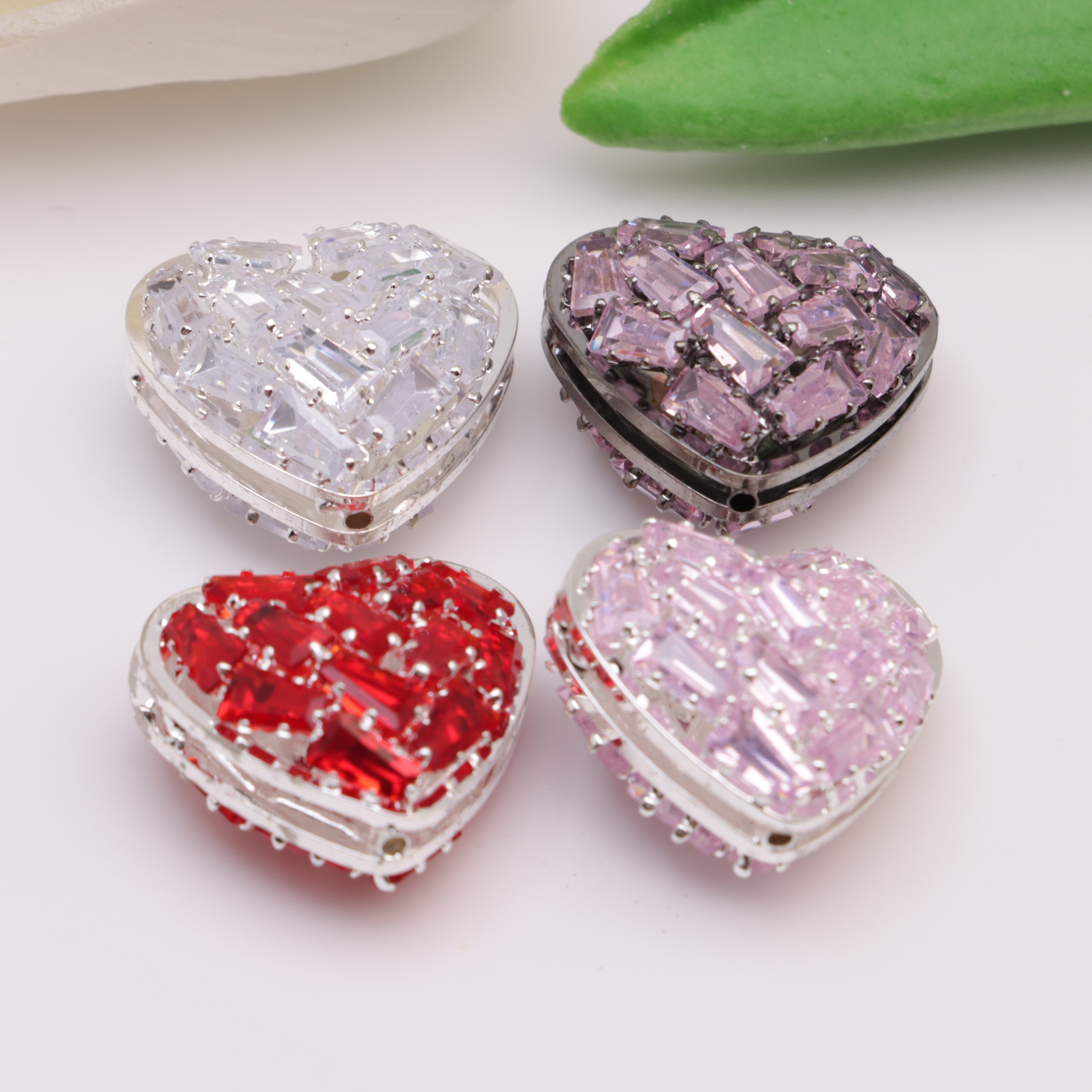 FS4482-17*19.5mm Small Hole But Pen Zircon Heart Zircon Diamond