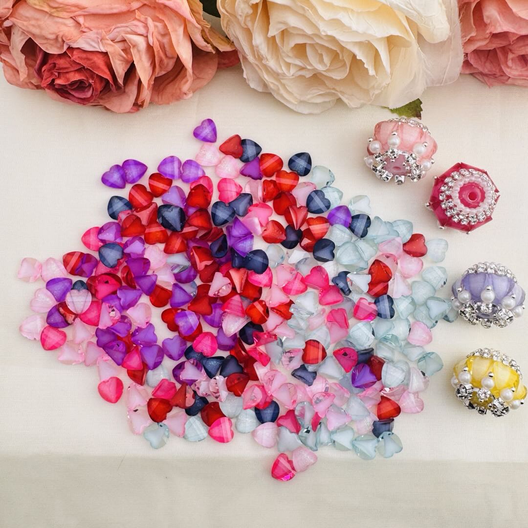 FS10526-8mm Heart Petal Charms