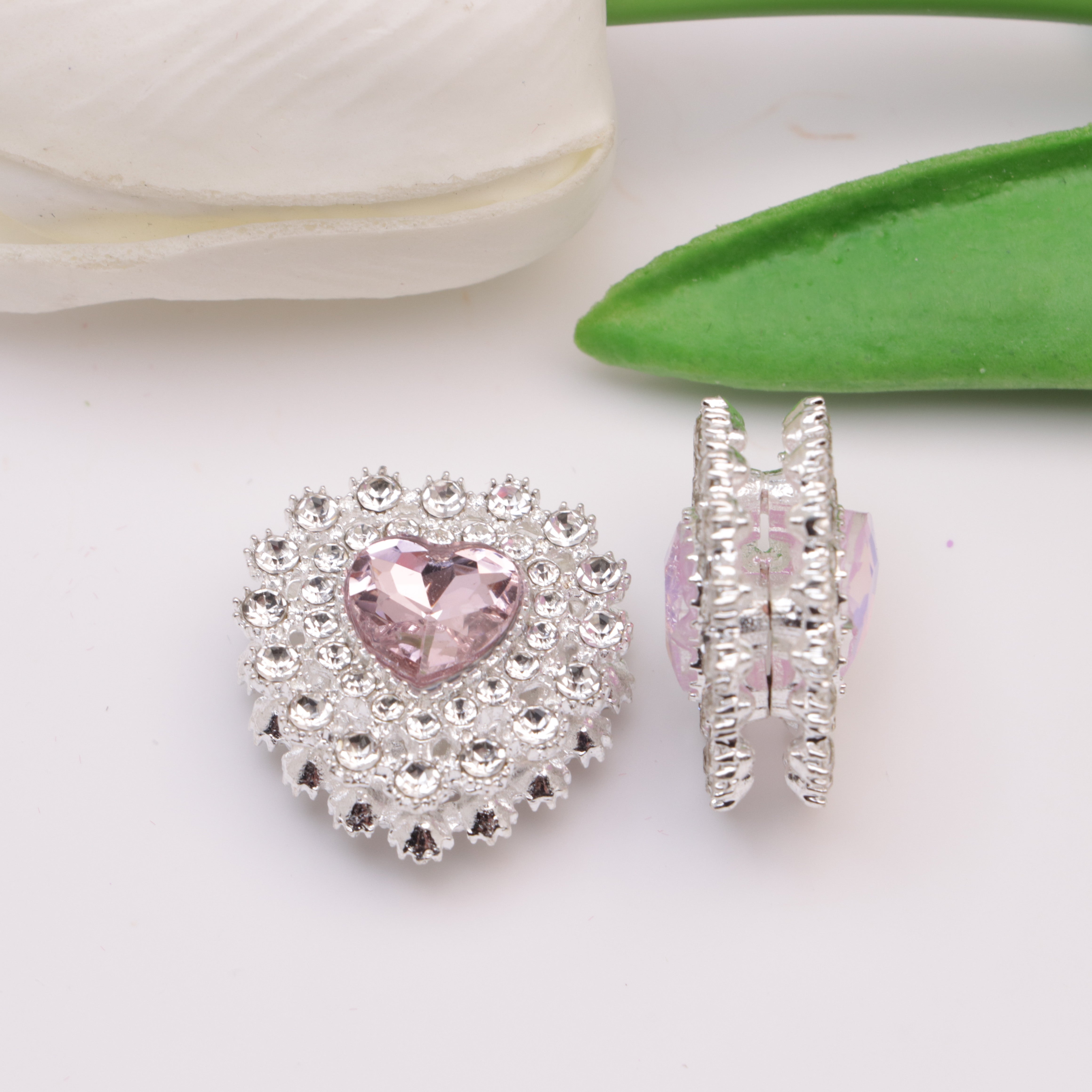 FS5021- 24*24mm Heart-Shaped Beads Inlaid With Diamonds