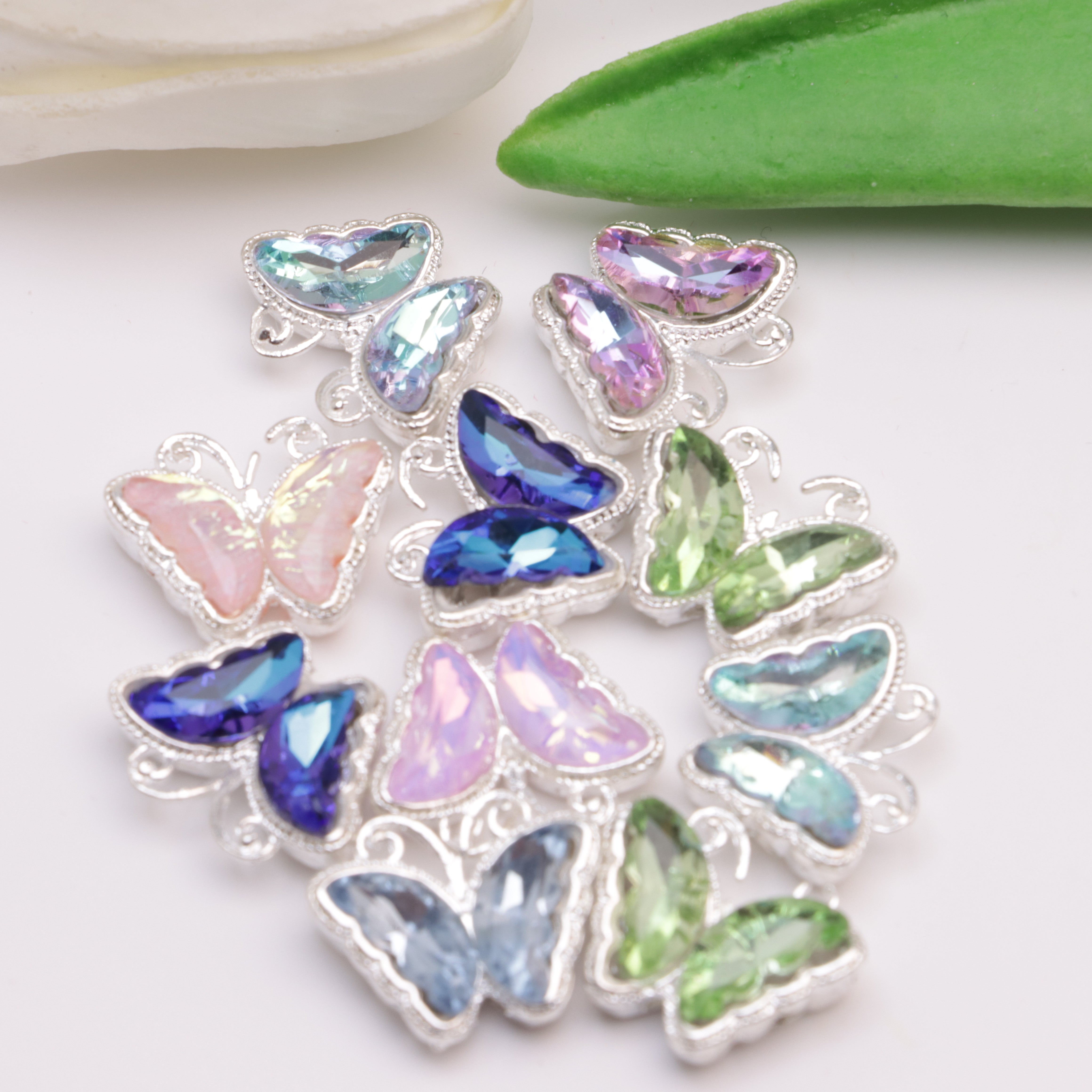 FS4091-15*18.5mm Butterfly 4 Hole Alloy Beads 4-Hole Alloy Beads Of Butterfly