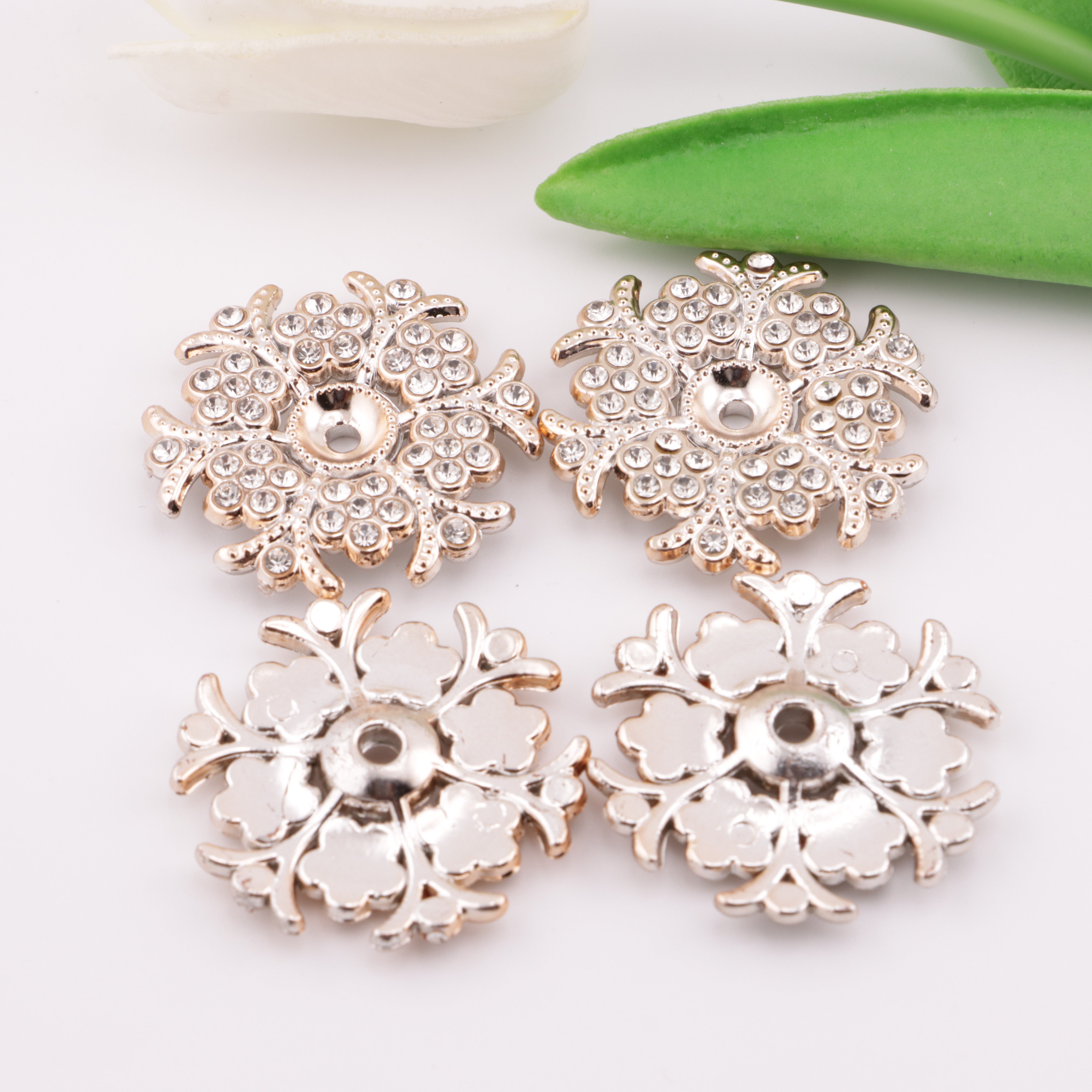 FS5293-35mm Plastic Flower Charms Plastic Flower Patches