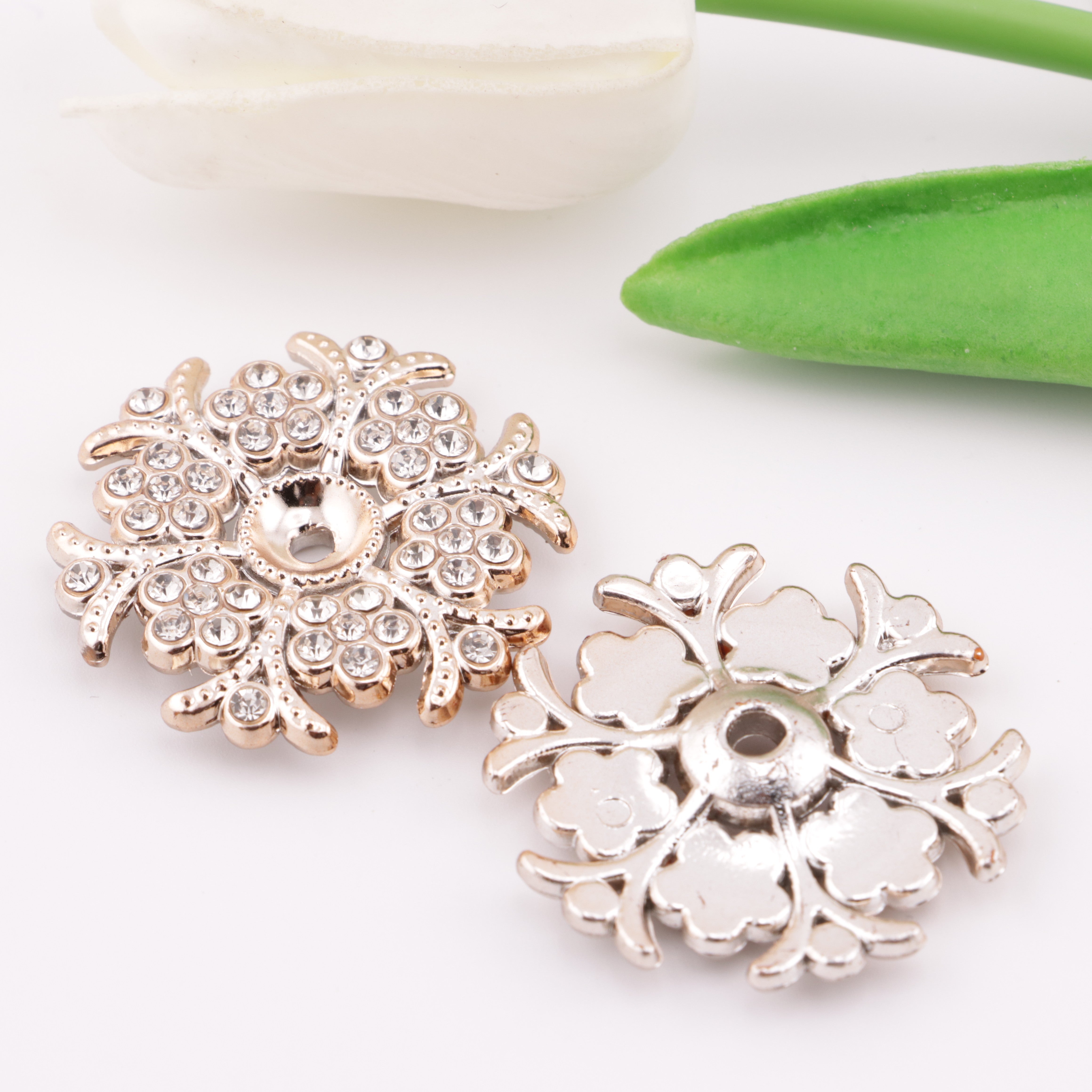 FS5293-35mm Plastic Flower Charms Plastic Flower Patches
