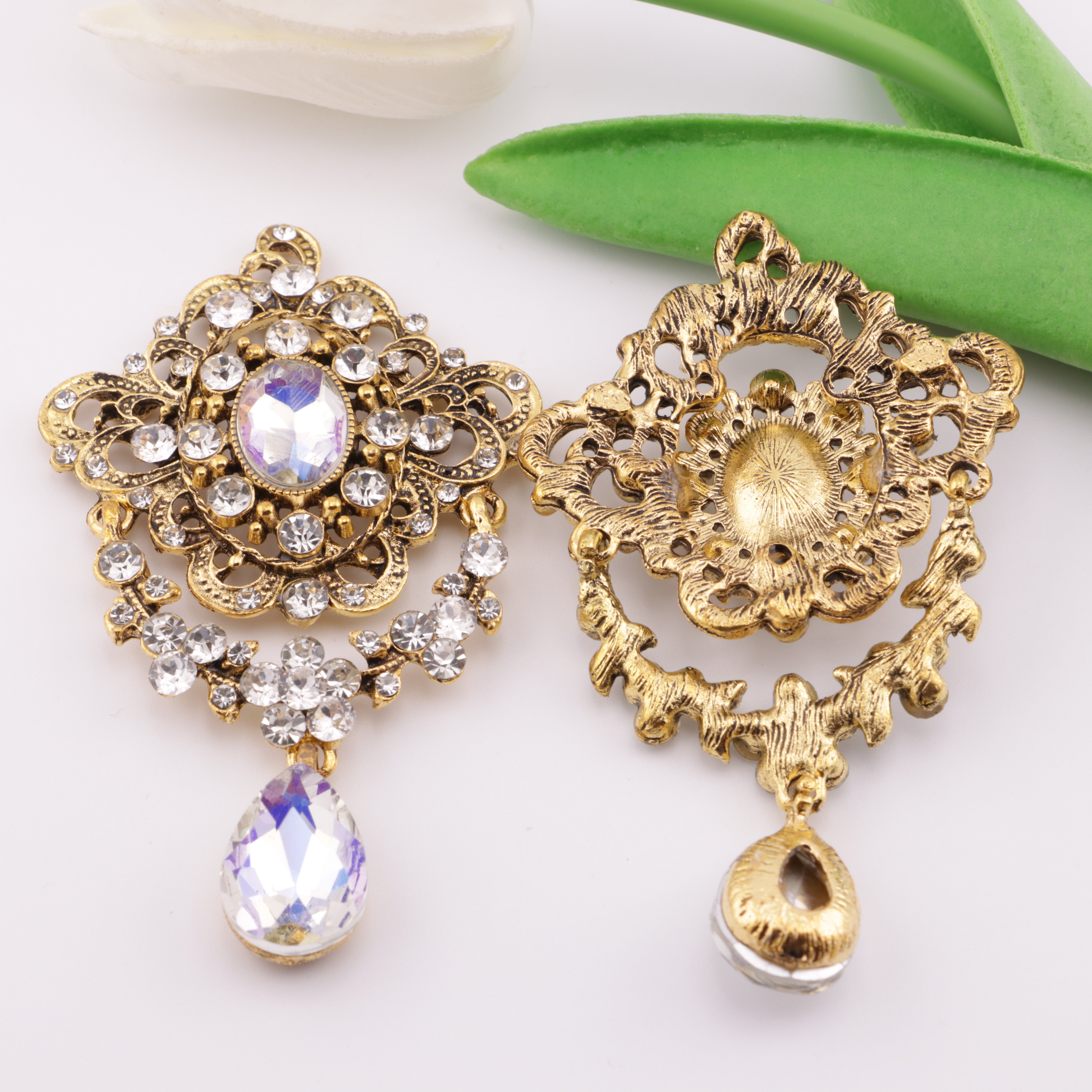FS5271-82*47.5mm Metal Oval Diamond Charms With Dangle