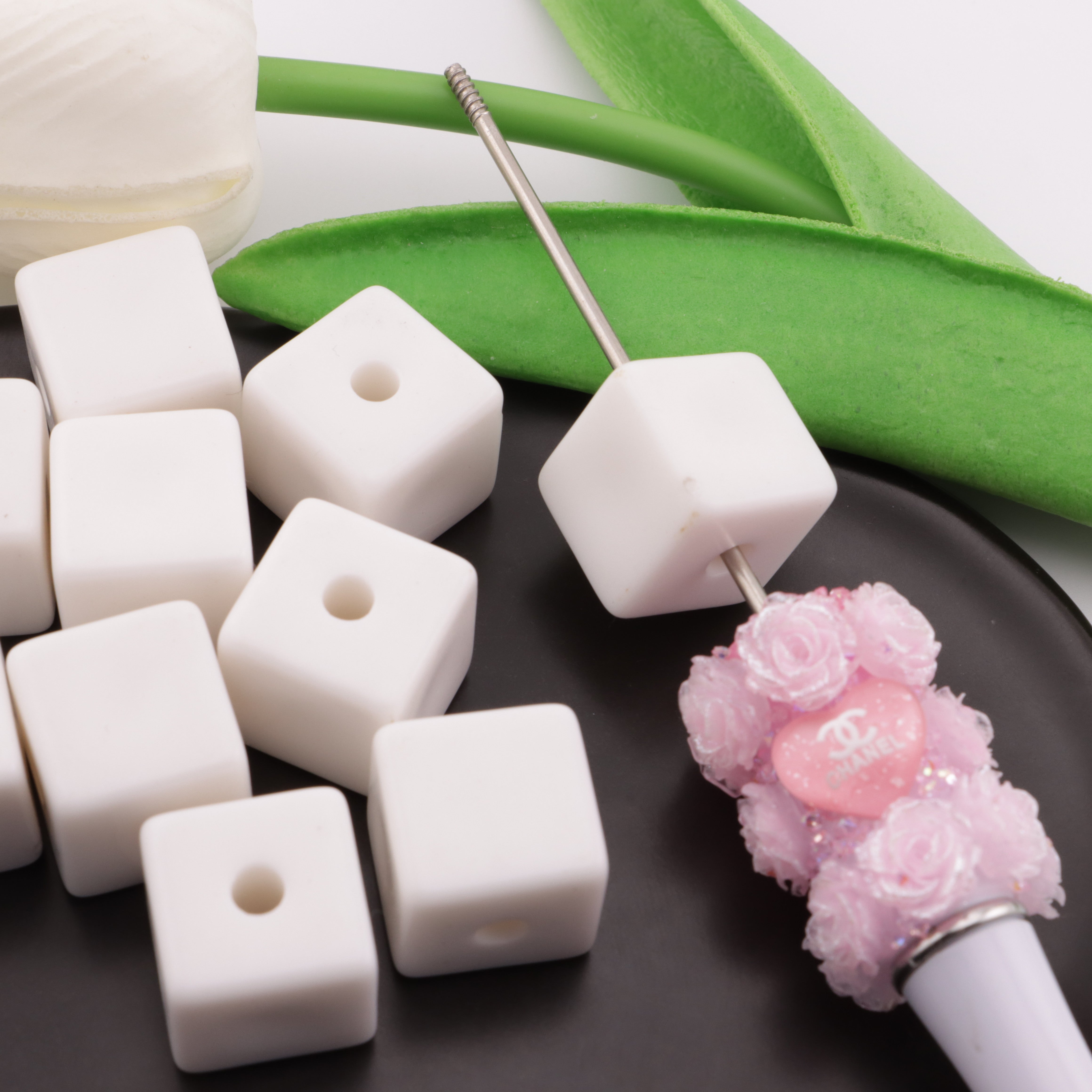 FS0844- 15mm Cube Beads White Square Base Beads