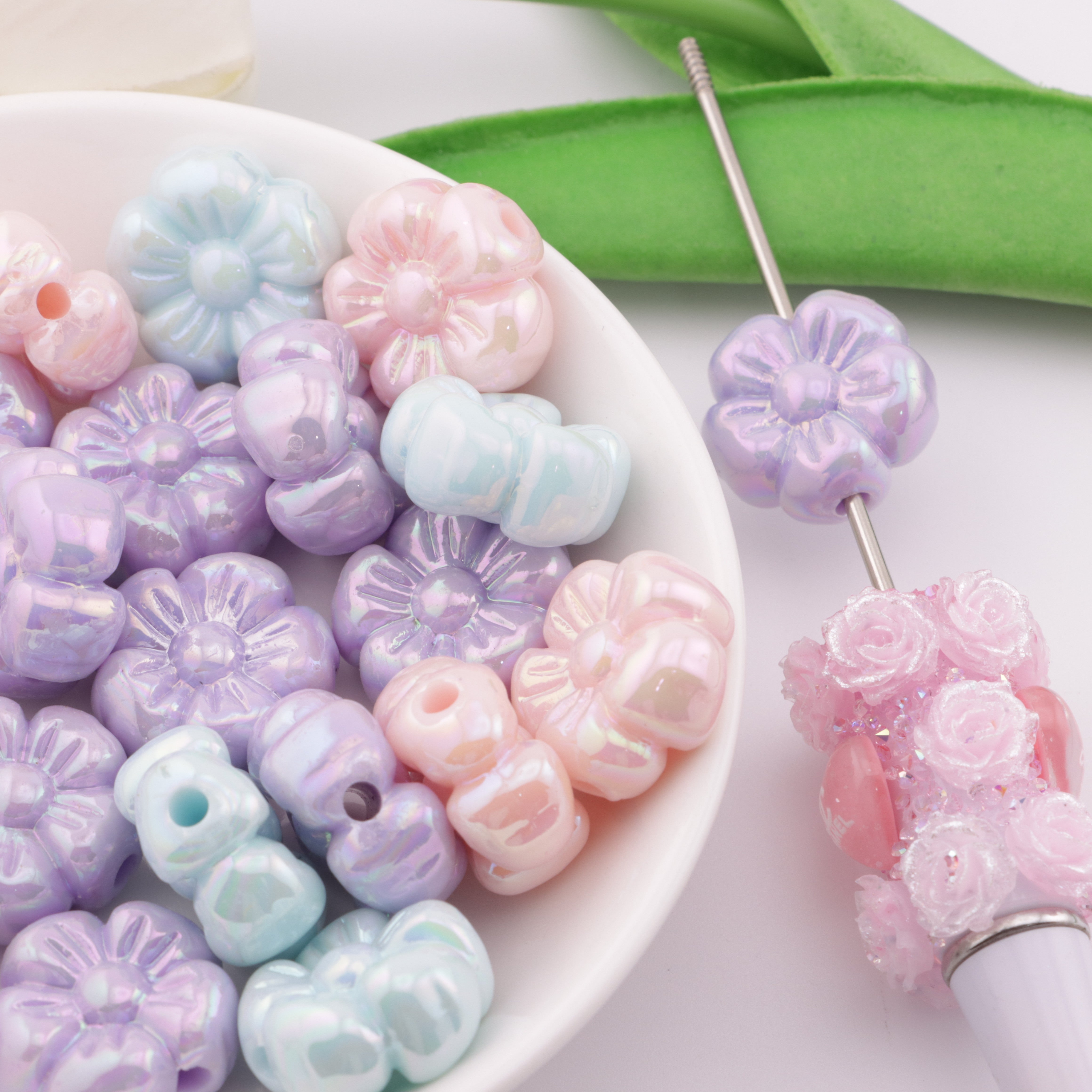 FS4204- 19mm Flower Beads