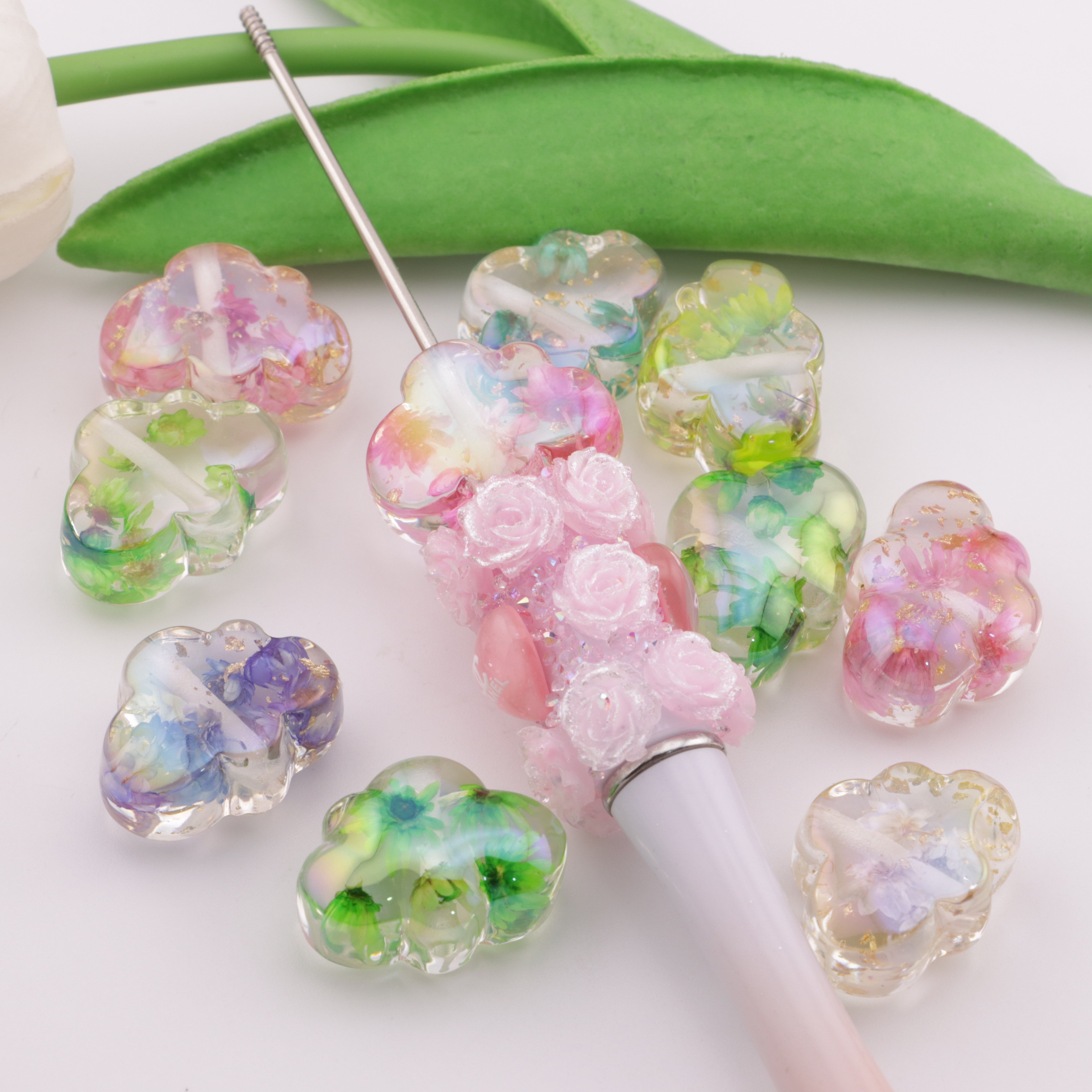 FS3753- Approximately 23×18mm Dried - Flower Cloud Resin Beads