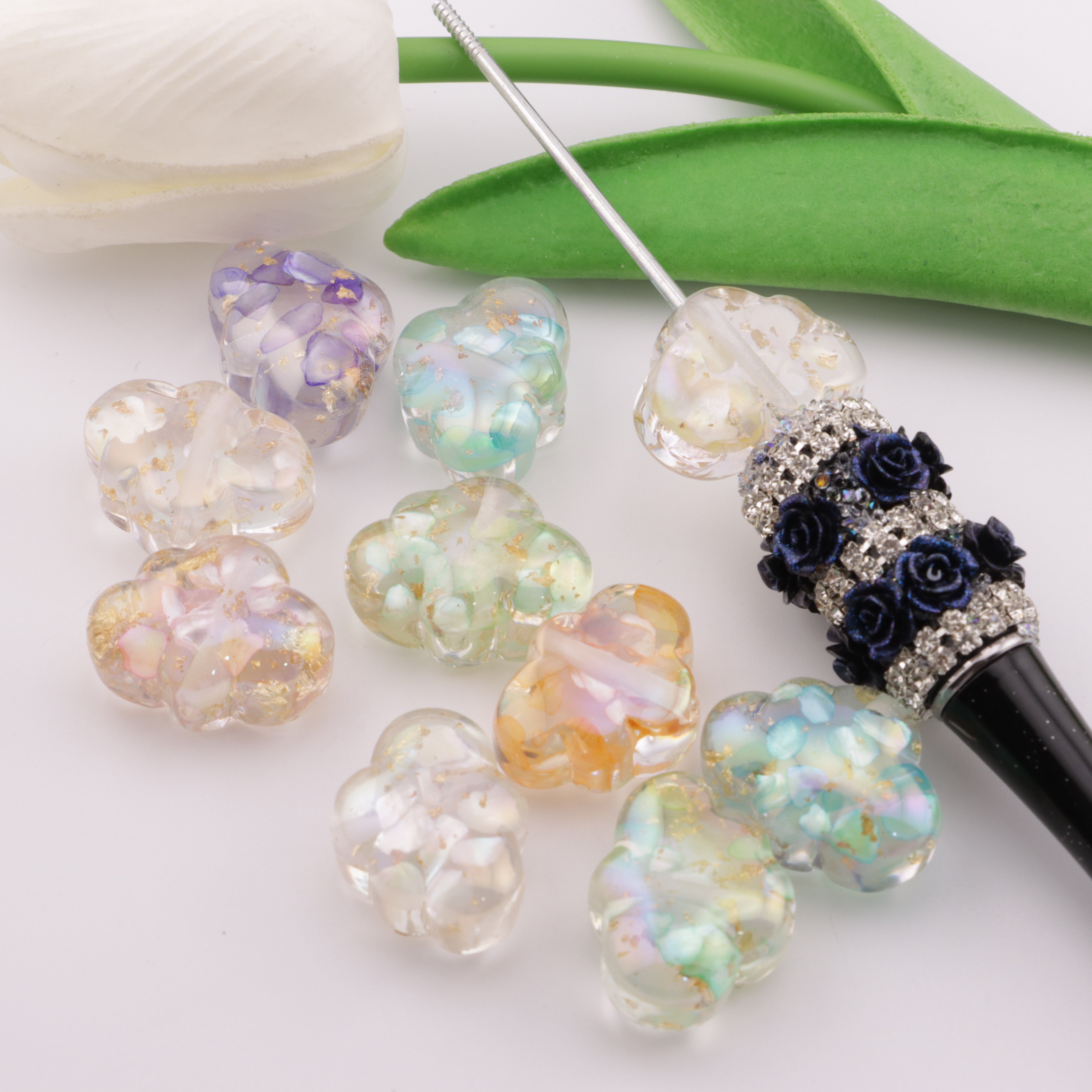 FS3754- Approximately 23×18mm Cloud Shell Gold Foil Resin Beads