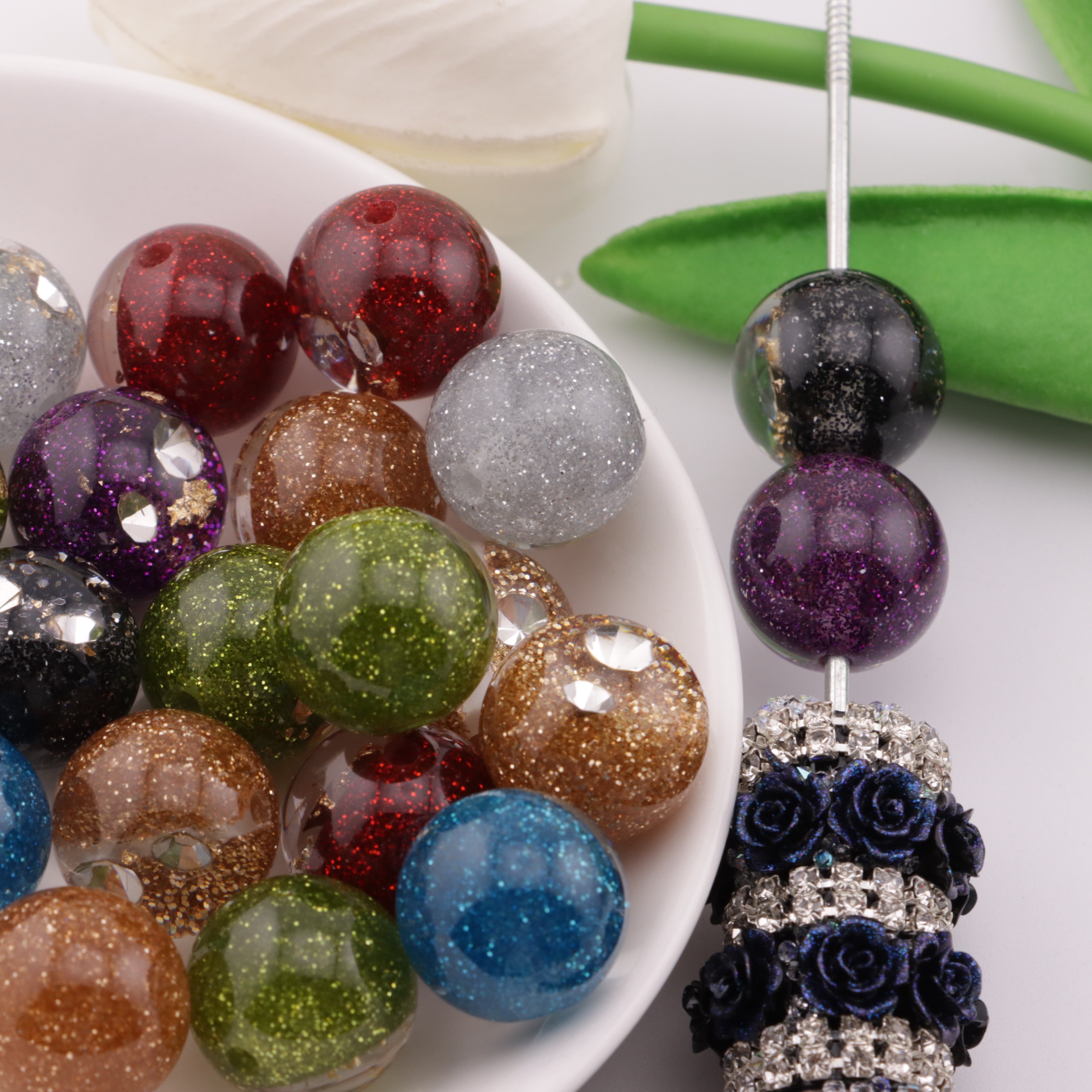 FS5487- 16mm Fine Glittering Diamond Resin Beads