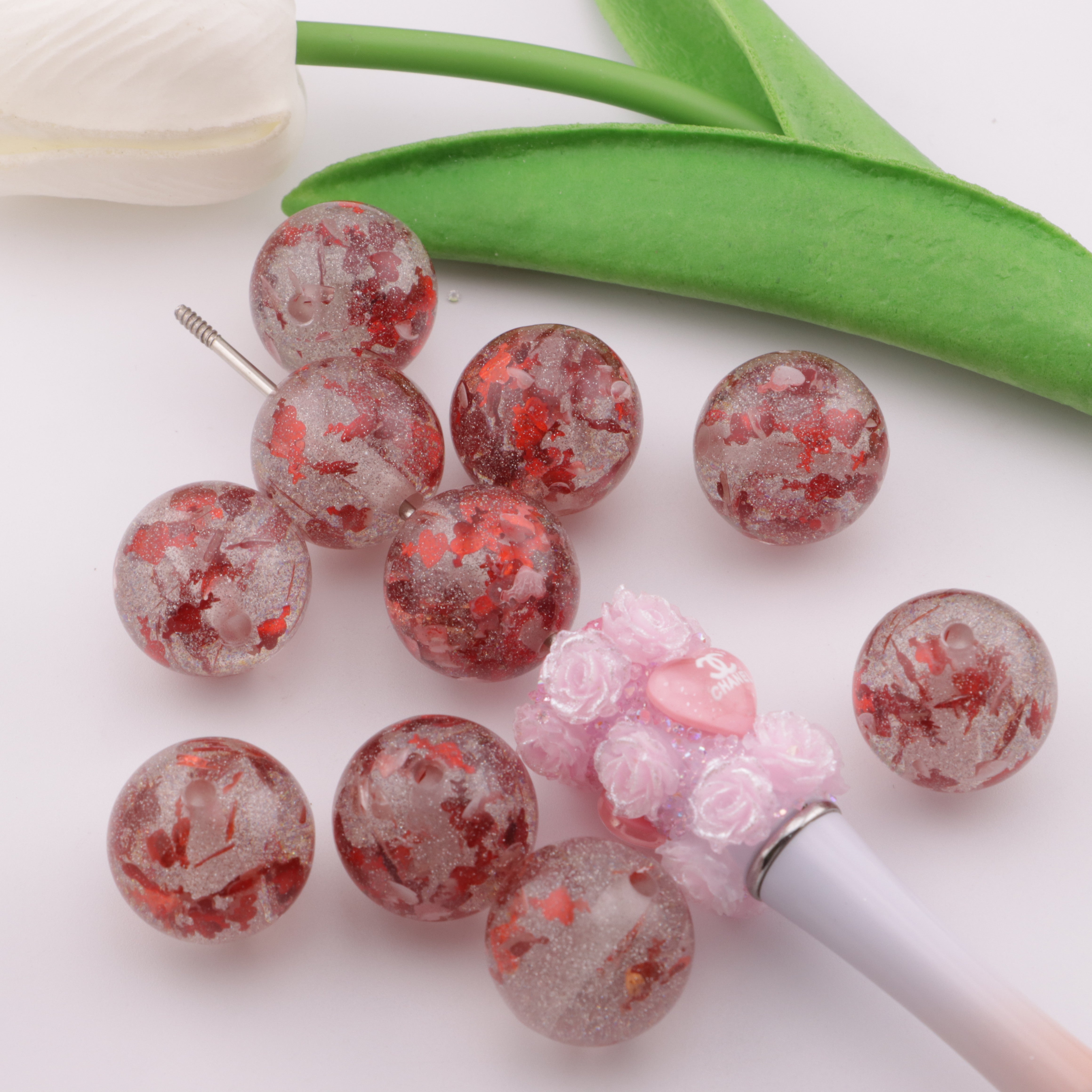FS3586- 20mm Red Heart Beads, Red One - Arrow - Through - The - Heart Glitter Beads