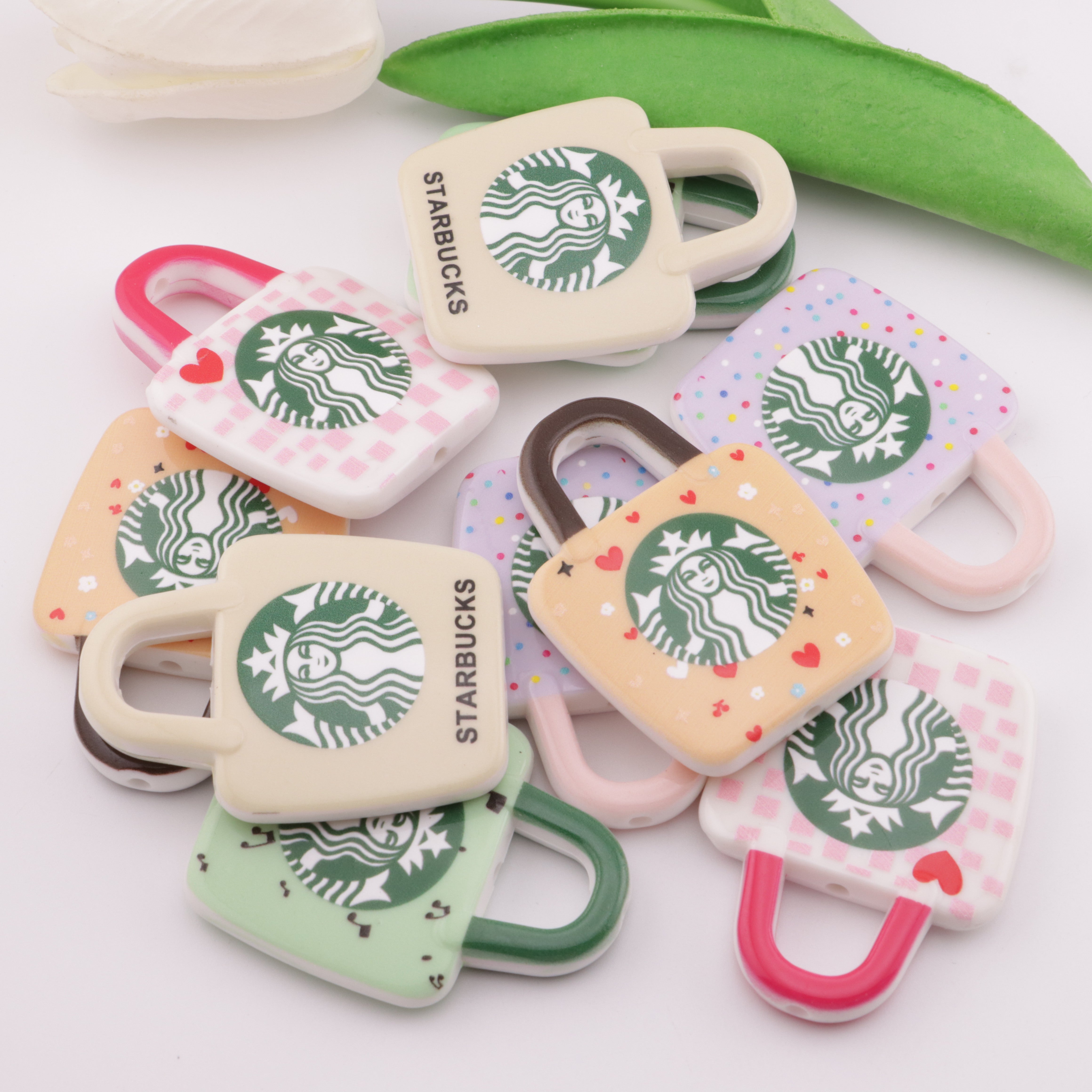 FS5561- Starbucks Bags Acrylic Beads