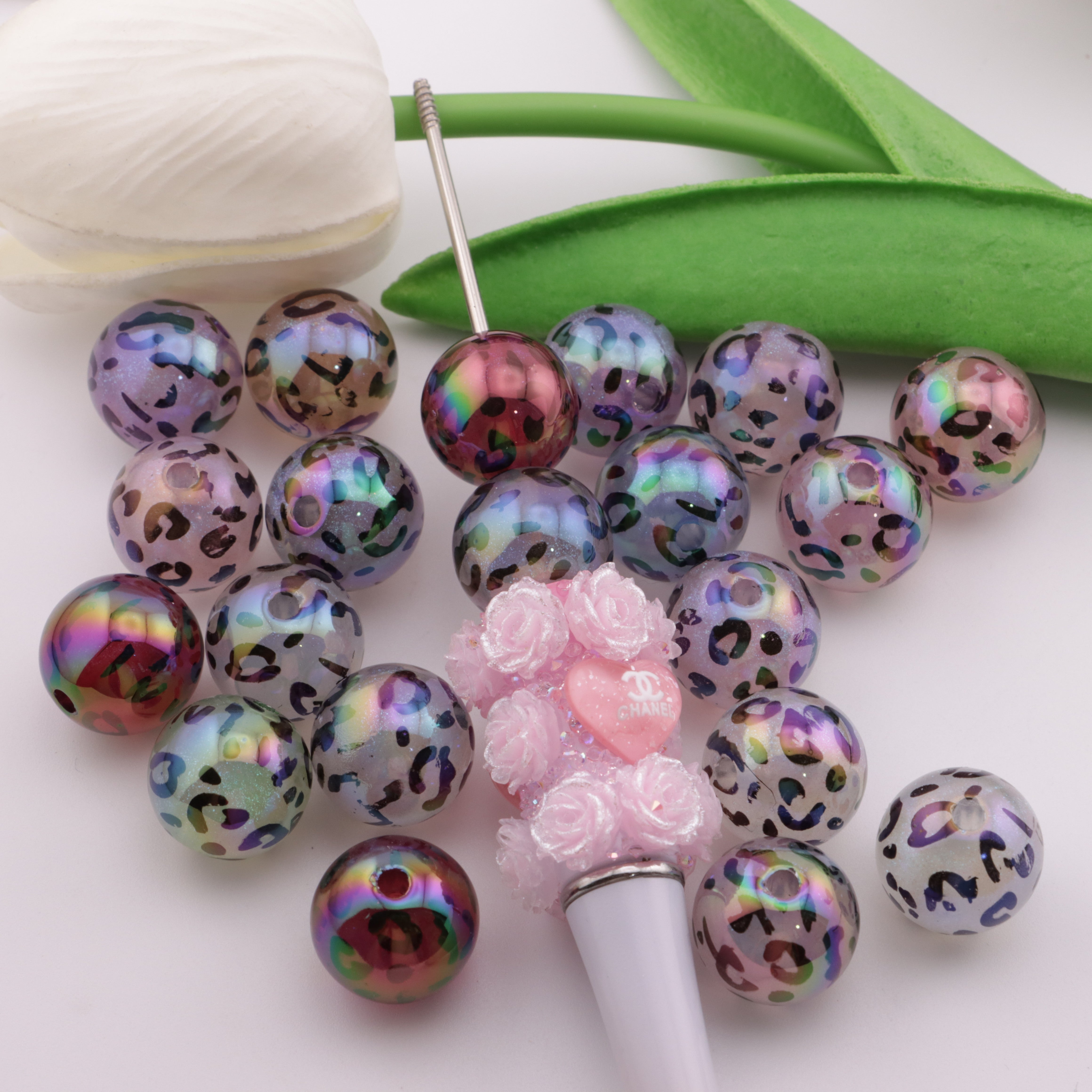 FS4299- 16mm Leopard Print Beads Luminous Glow