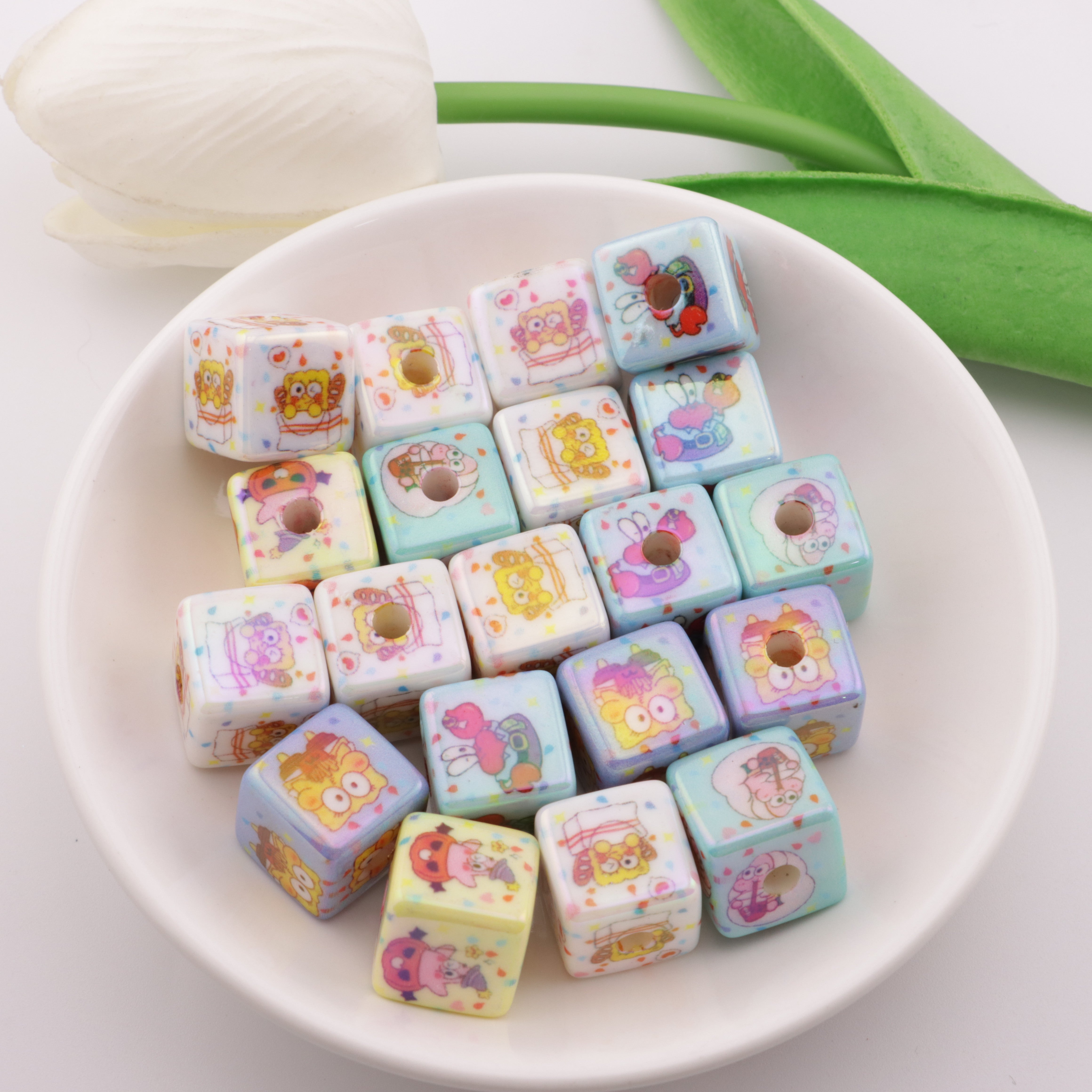 FS4304- 16mm SpongeBob Beads Luminous Glow-in-the-Dark