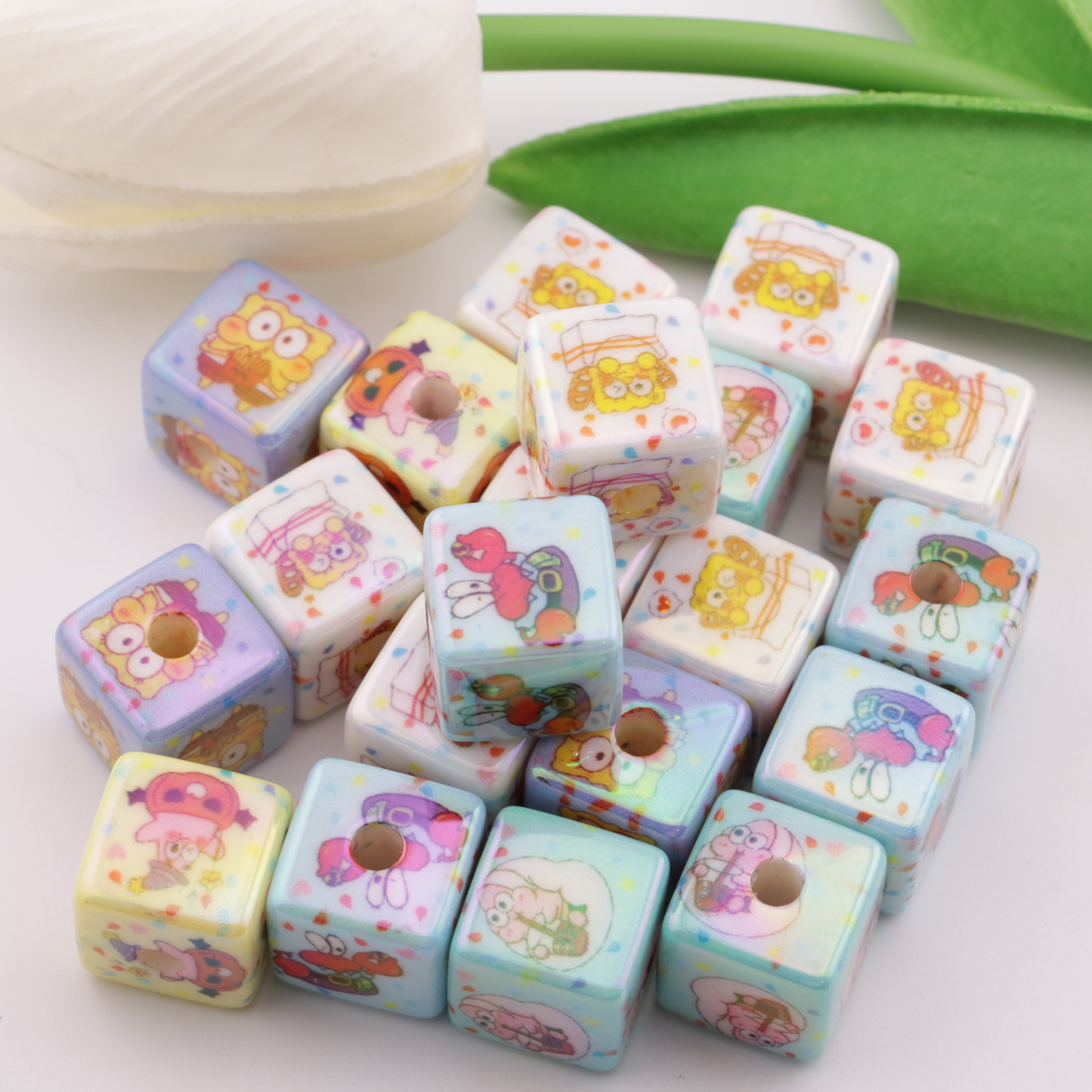 FS4304- 16mm SpongeBob Beads Luminous Glow-in-the-Dark