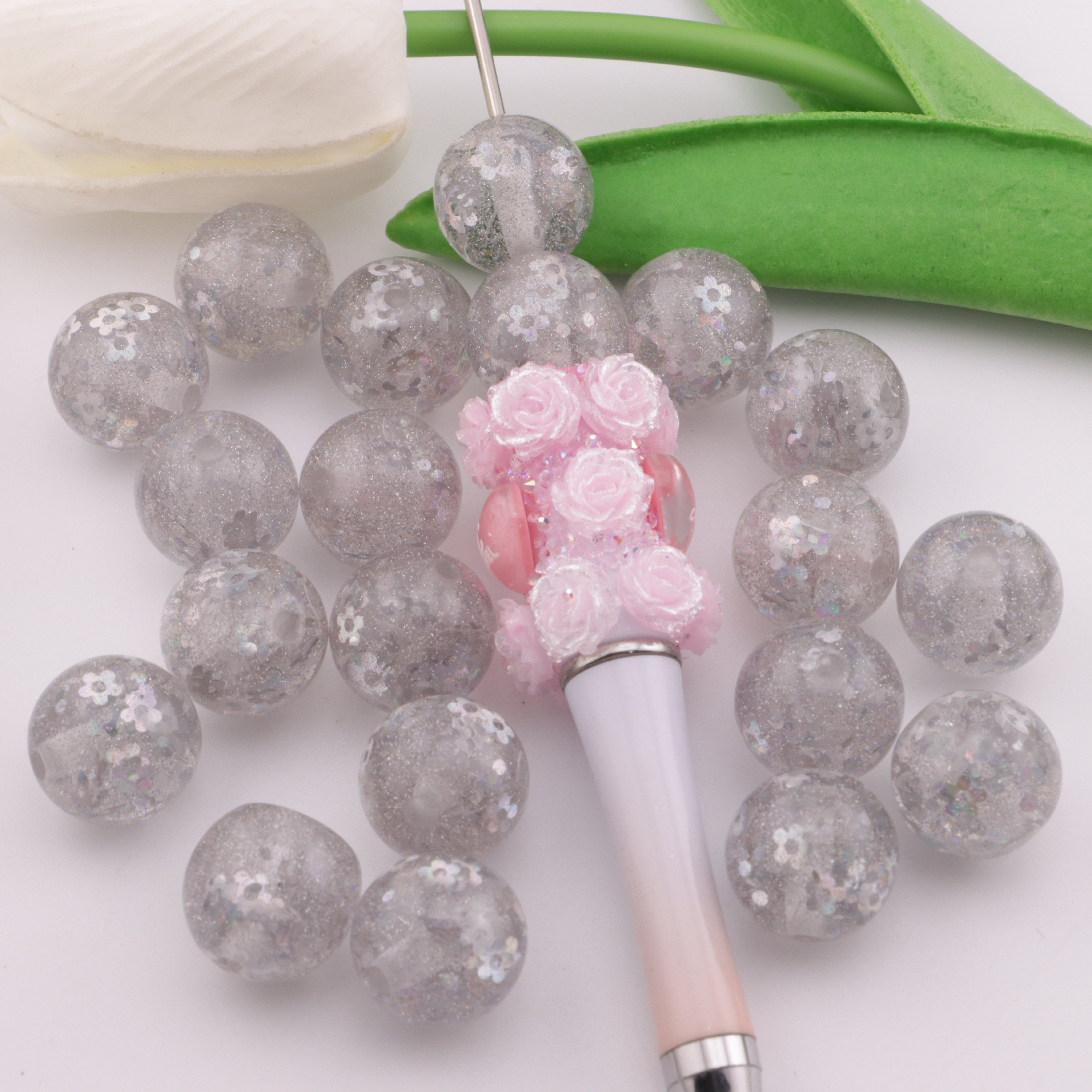FS3543- 16mm Fine Glitter Flower Shimmer Resin Beads