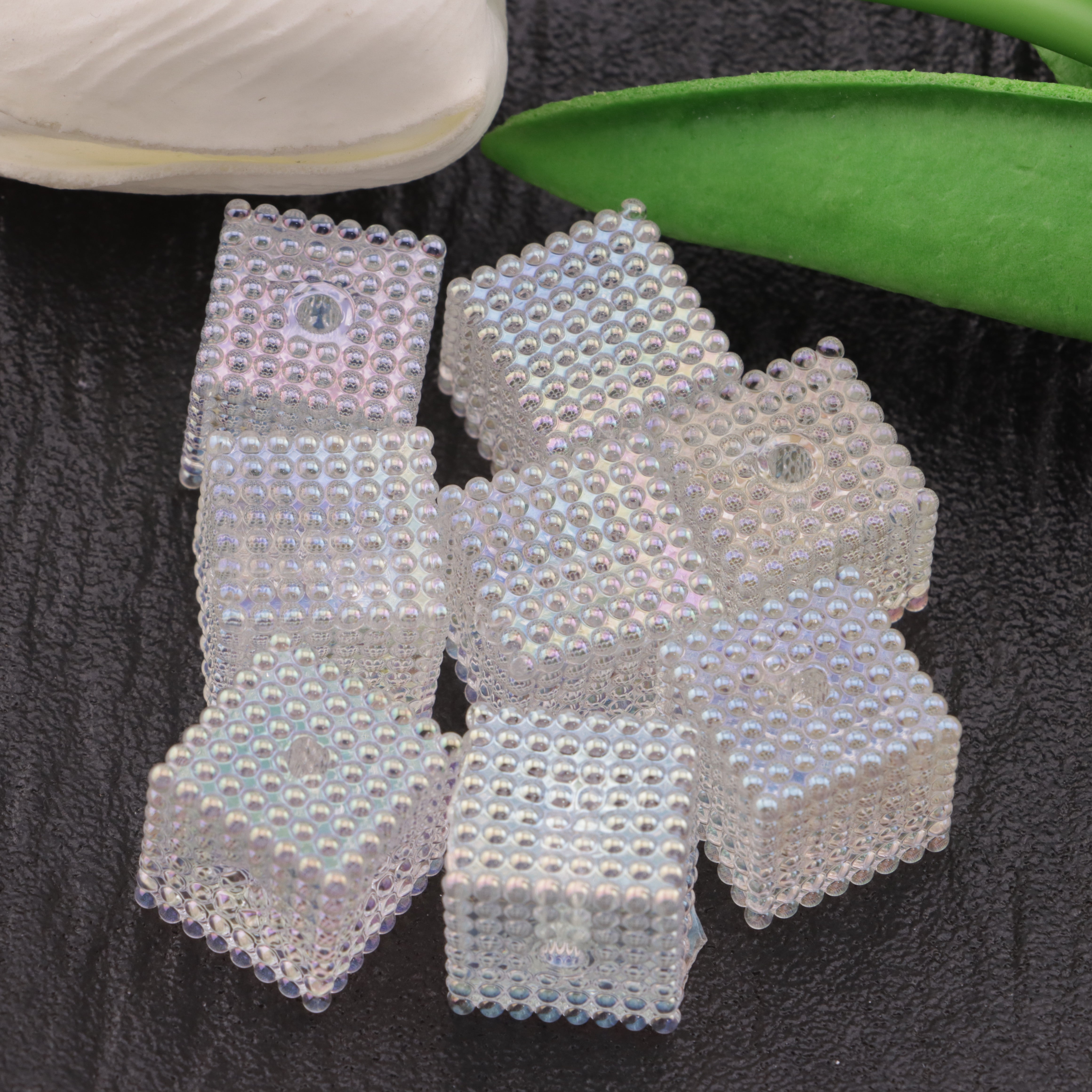 FS5678- 16mm UV Points Cubes Beads Transparent Bumpy Square Beads