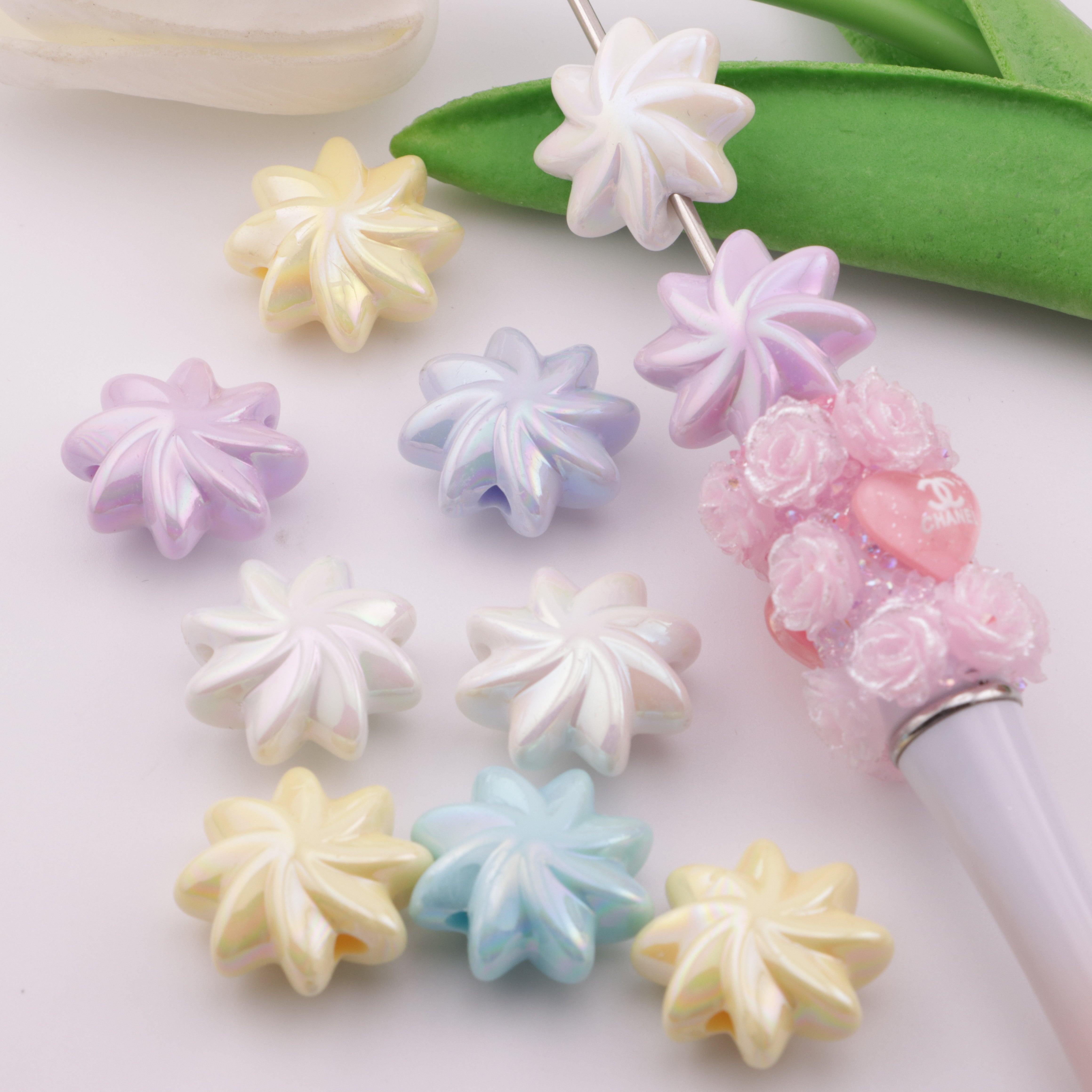 FS3084- 21mm AB Plated Whirlwind Cookie Resin Beads