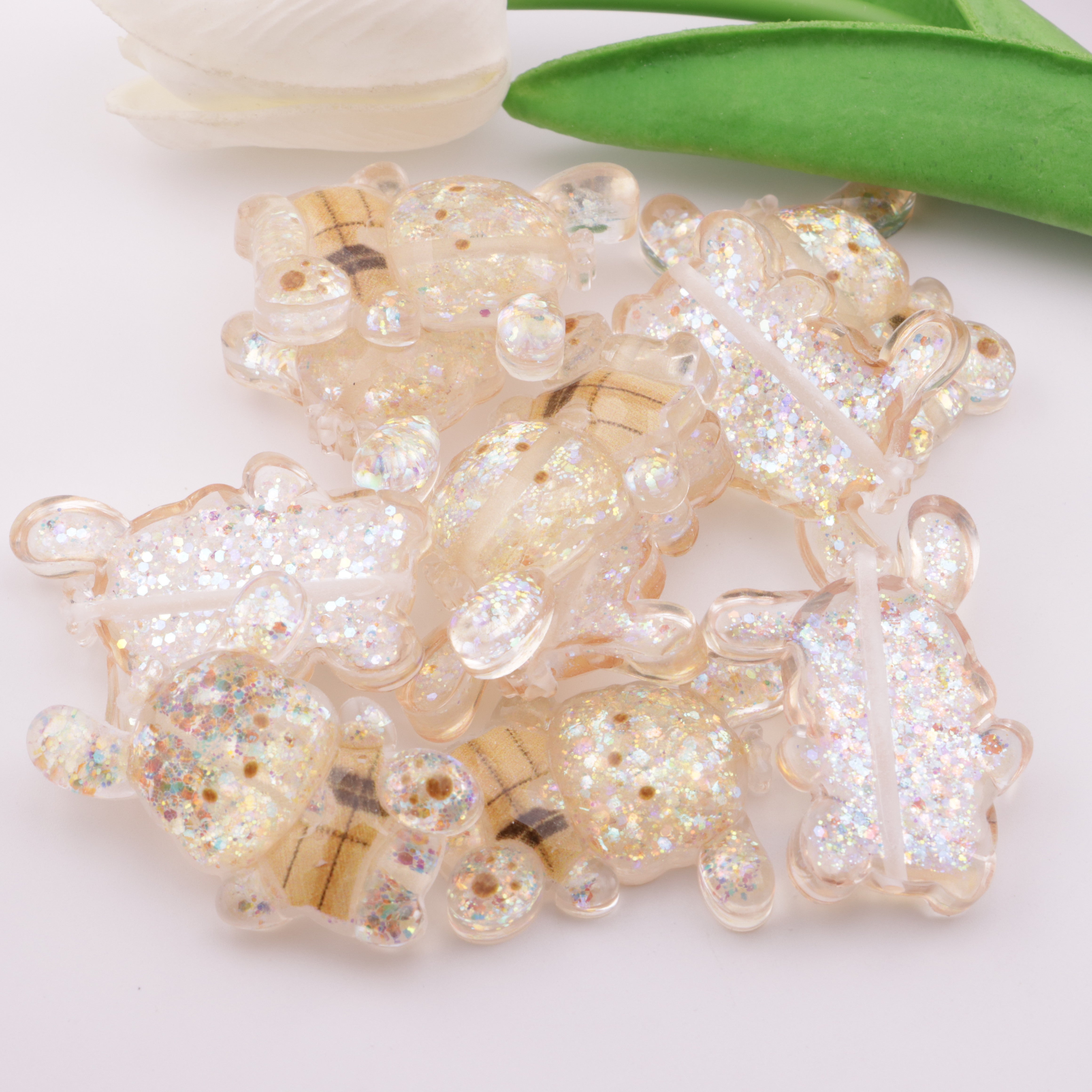 FS3500- Pochacco Glitter Resin Beads